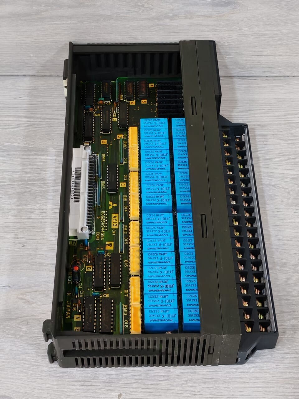 Mitsubishi Electric AY13 Mitsubishi AY13 Relay Output Module - Only 6