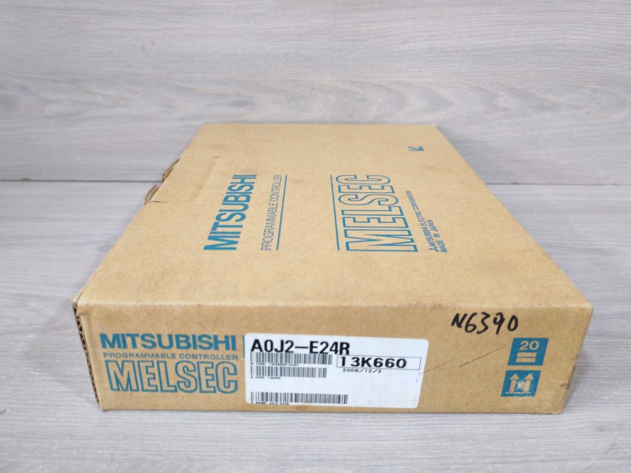 Mitsubishi A0J2-E24R MITSUBISHI A0J2-E24R RELAY OUTPUT MODULE 8