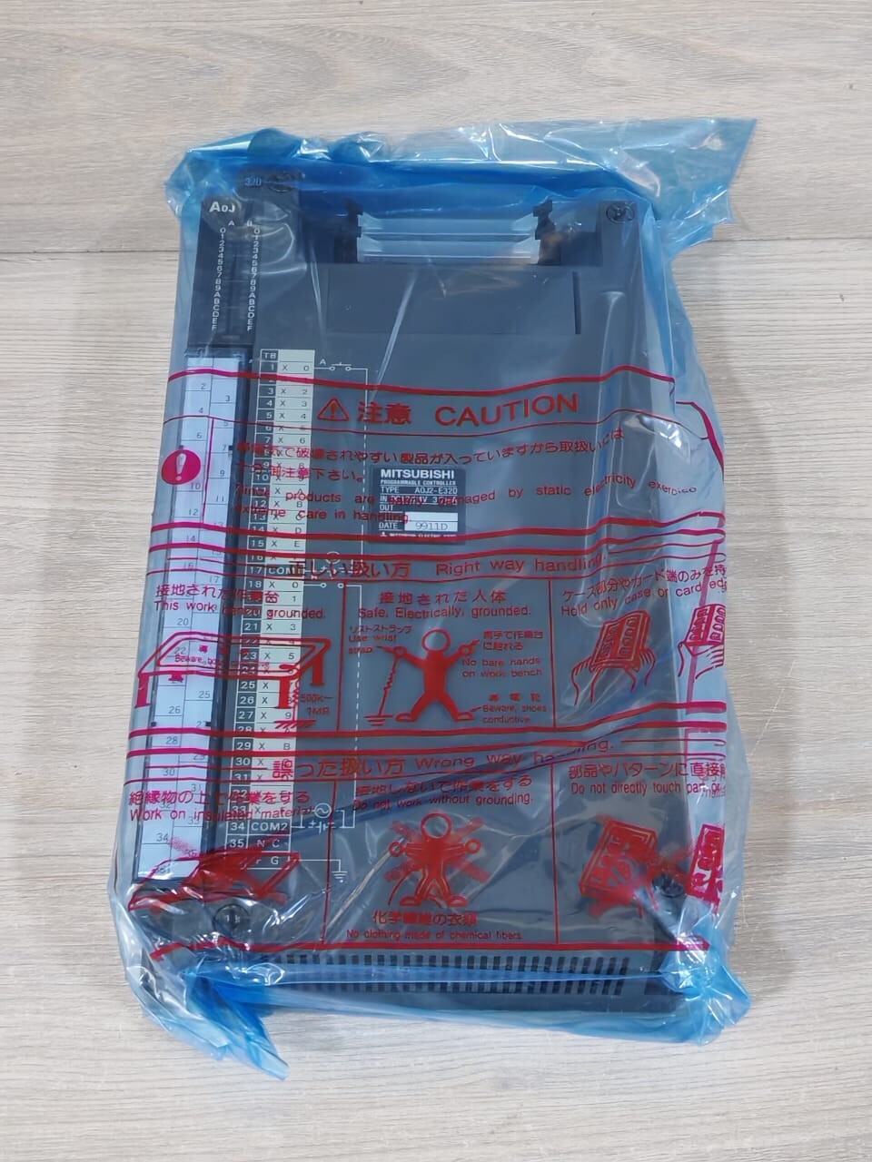 Mitsubishi A0J2-E3D2 MITSUBISHI A0J2-E3D2 IN DC12/24V 3/7mA PROGRAMMABLE CONTROLLER 4