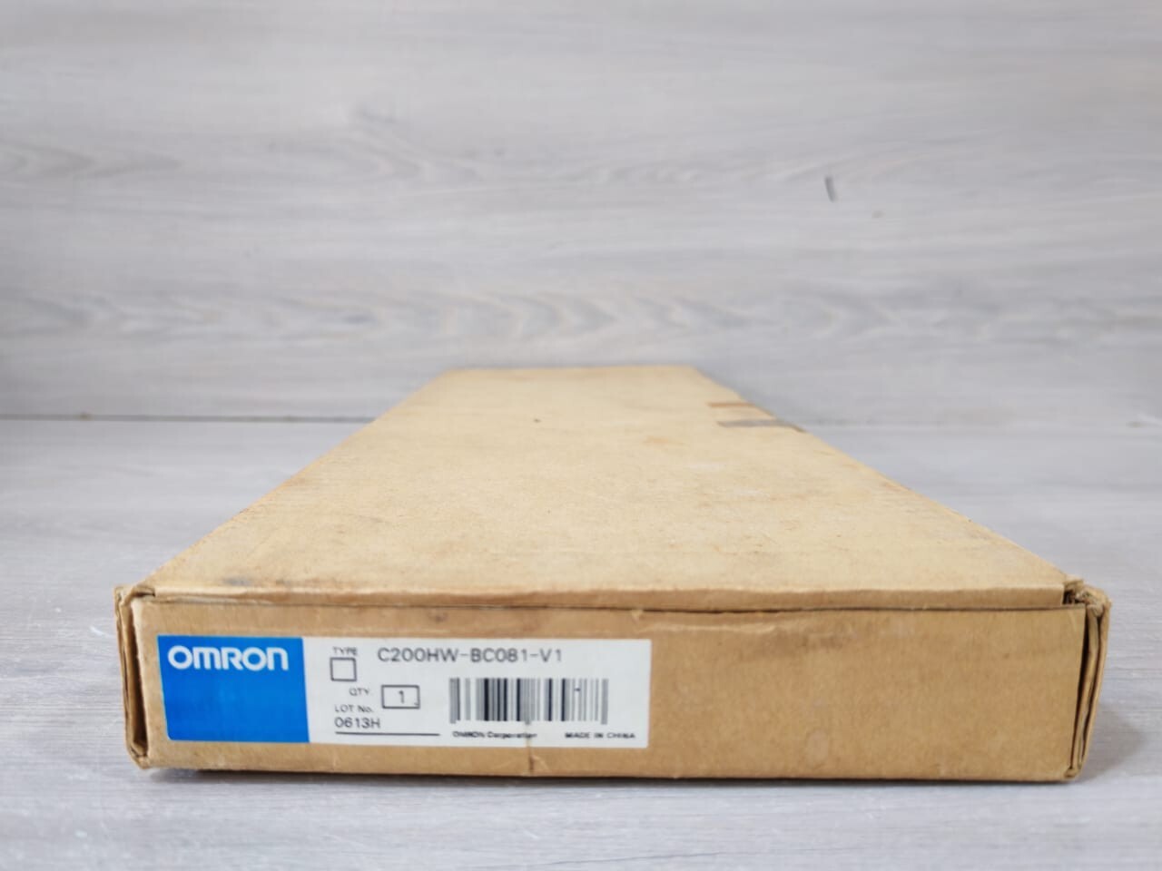 Omron C200HW-BC081-V1 OMRON C200HW-BC081-V1 CPU BASE UNIT 9