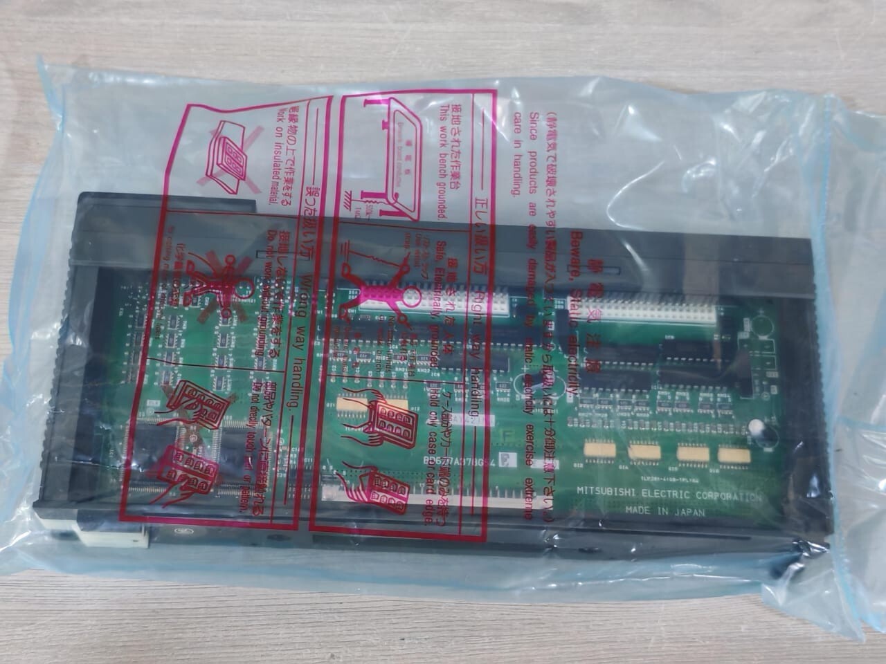 Mitsubishi AY42 BD627A378G54 MITSUBISHI AY42 BD627A378G54 PROGRAMMABLE CONTROLLER 6