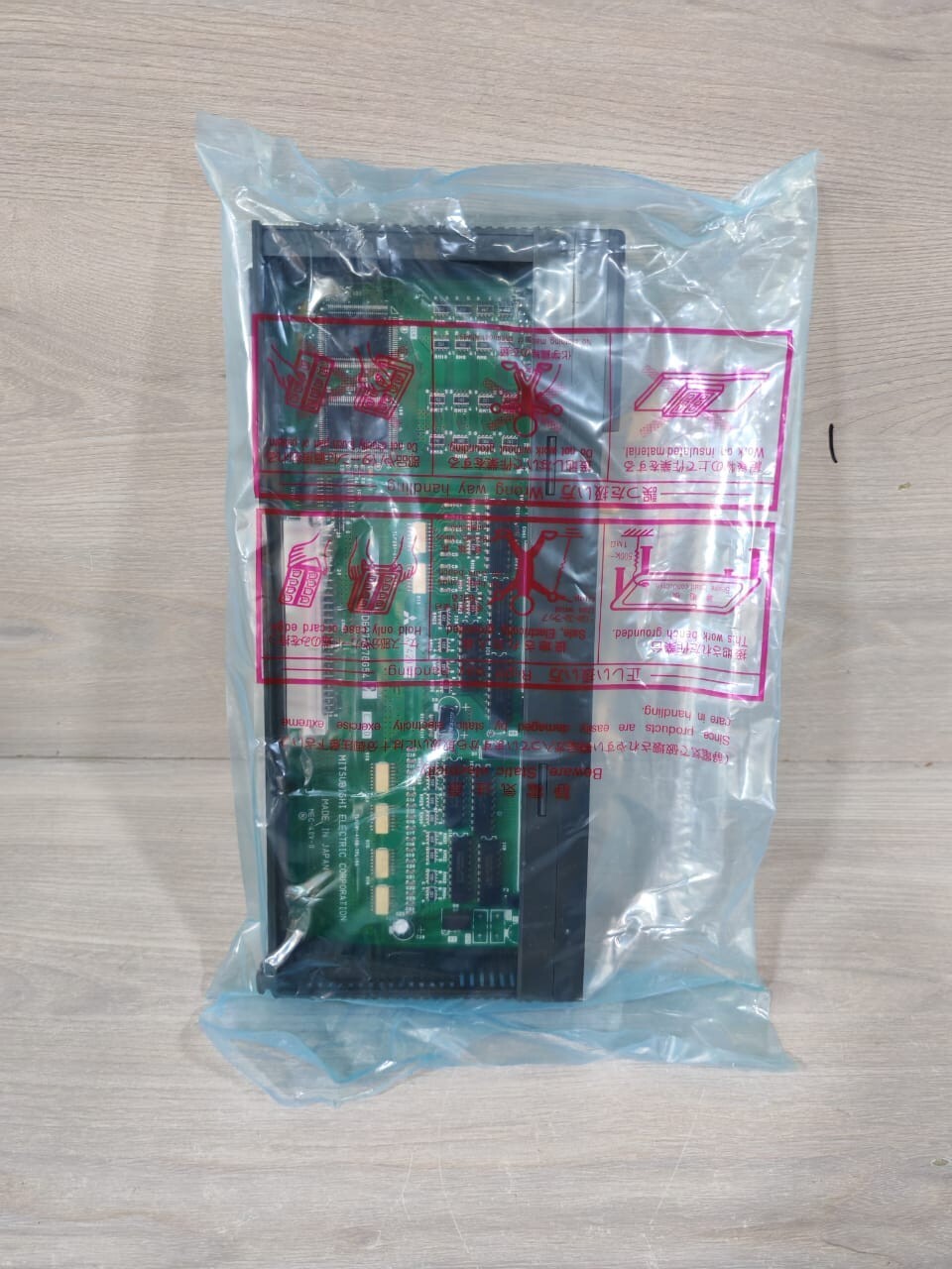 Mitsubishi AY42 BD627A378G54 MITSUBISHI AY42 BD627A378G54 PROGRAMMABLE CONTROLLER 8
