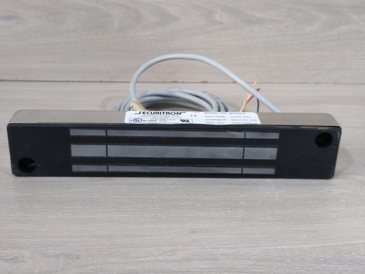 Securitron M34SCF Securitron M34SCF MagnaLock 12/24VDC | 320/170 mA 4
