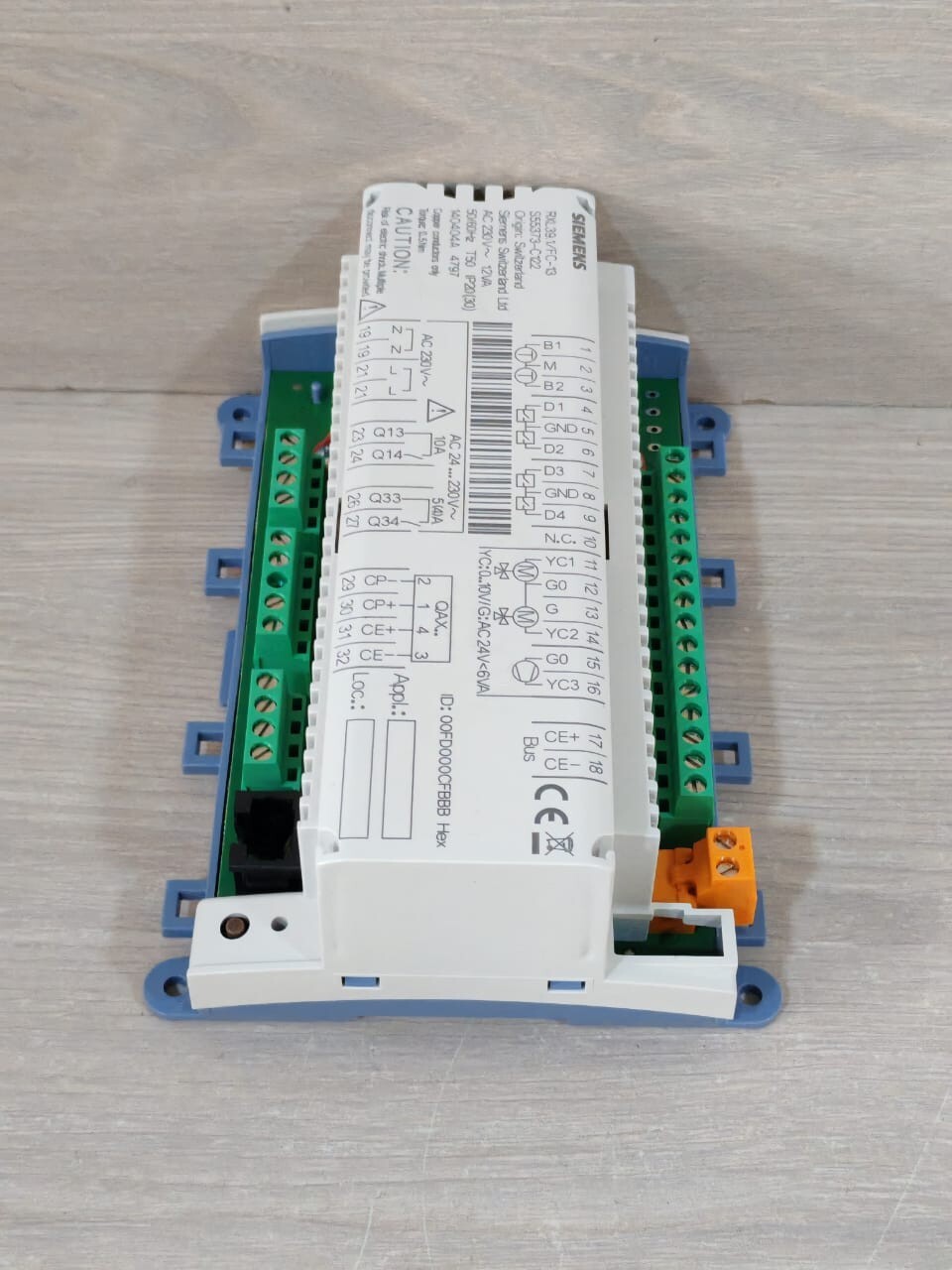 Siemens RXL39.1/FC-13 SIEMENS RXL39.1/FC-13 AC 230V-12VA PANEL CONTROLLER 7