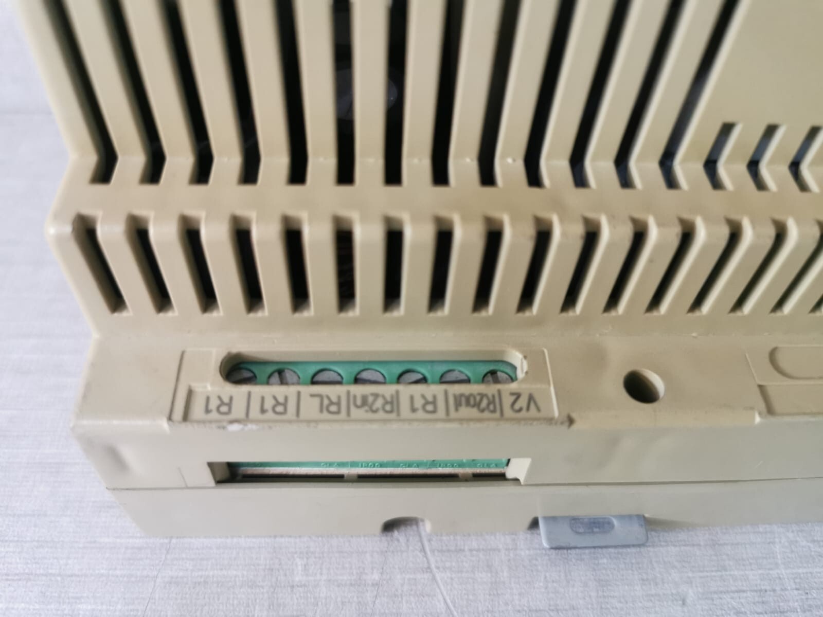 Monitor URMET-789 Urmet 789/3 - Alimentatore video per 3 monitor supplementeri 3