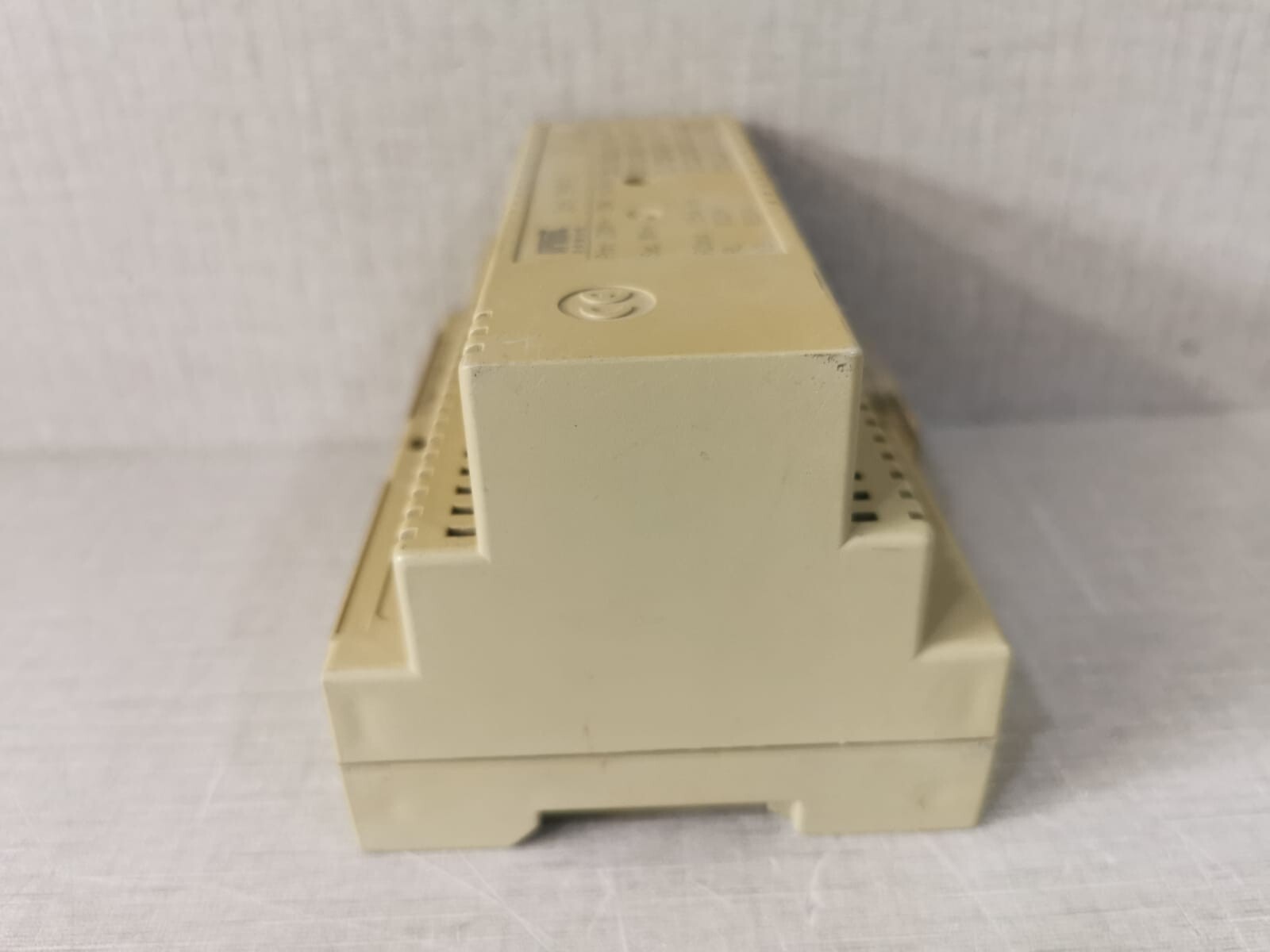Monitor URMET-789 Urmet 789/3 - Alimentatore video per 3 monitor supplementeri 6