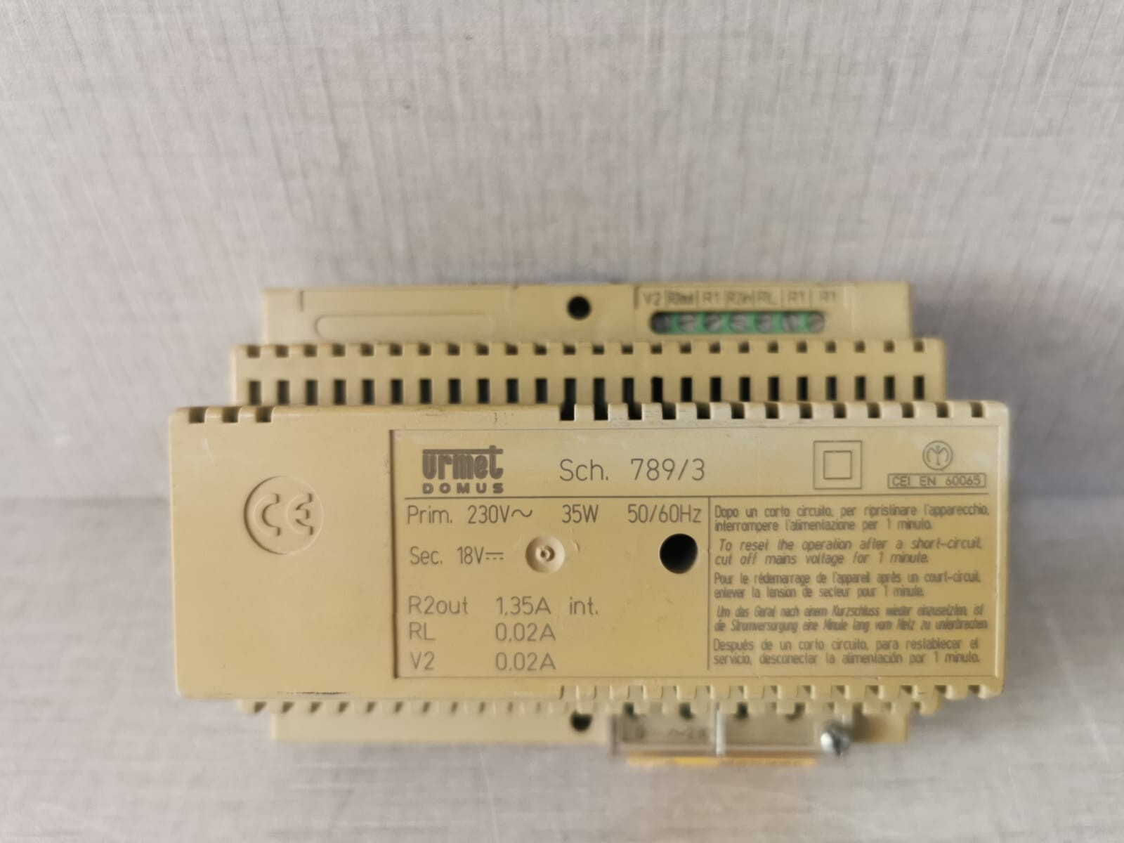 Urmet 789/3 - Alimentatore video per 3 monitor supplementeri