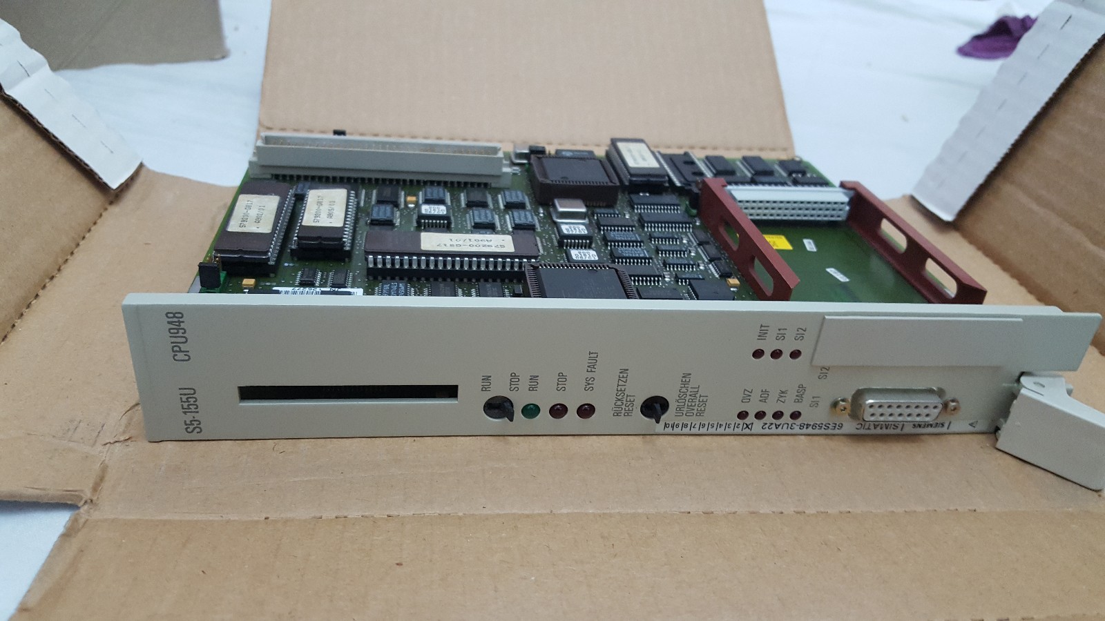 Siemens 6ES5948-3UA22 SIEMENS 6ES5948-3UA22 CENTRAL PROCESSOR MODULE 3