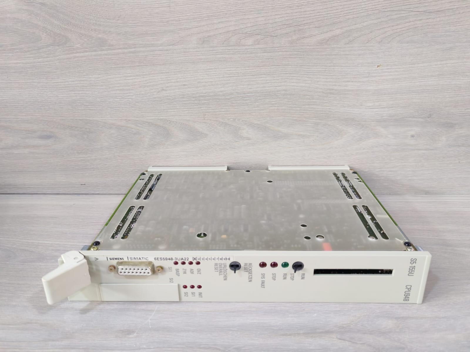 Siemens 6ES5948-3UA22 SIEMENS 6ES5948-3UA22 CENTRAL PROCESSOR MODULE 6