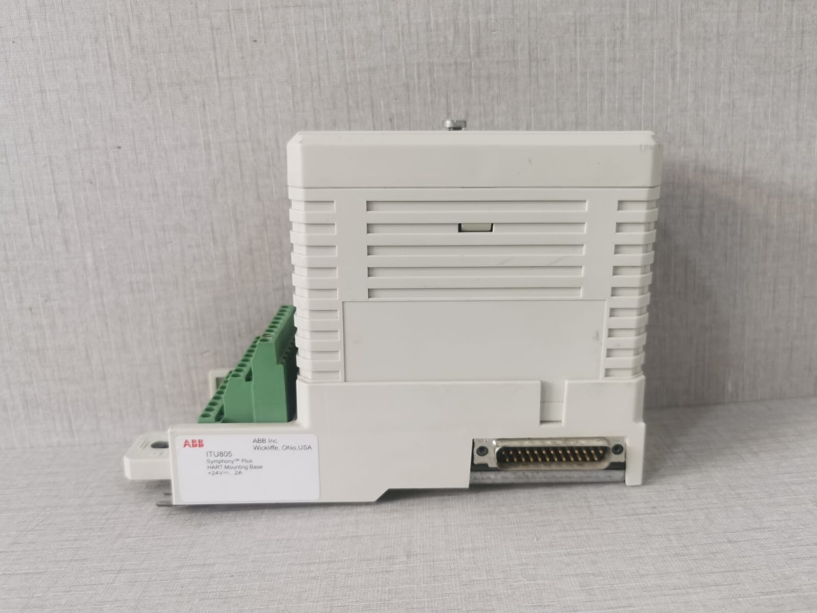 ABB HAO805 ABB HART Analog Output Module, 8-CH, HART HAO805 + ITU805 HART MOUNTING BASE 3