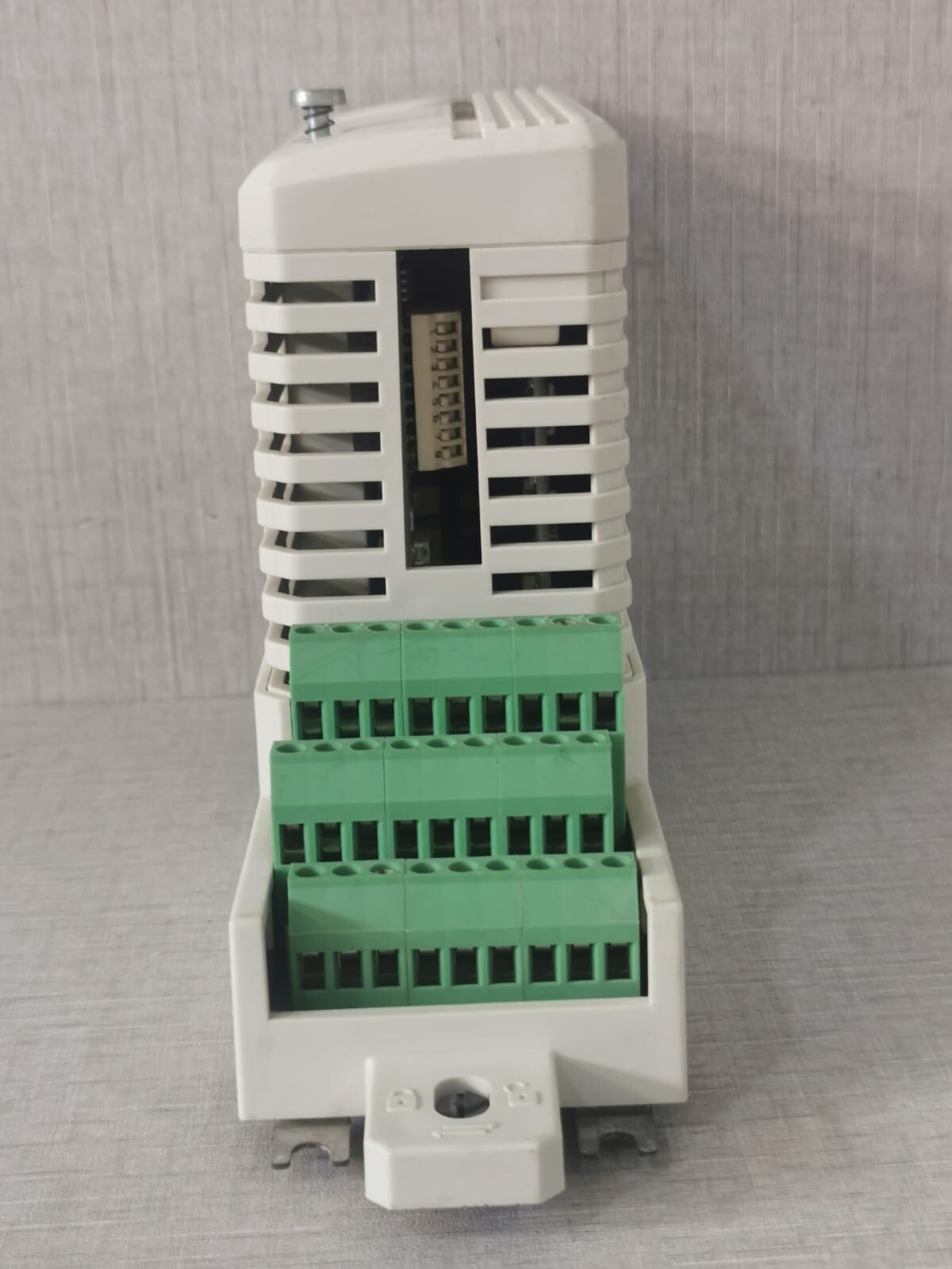 ABB HAO805 ABB HART Analog Output Module, 8-CH, HART HAO805 + ITU805 HART MOUNTING BASE 7