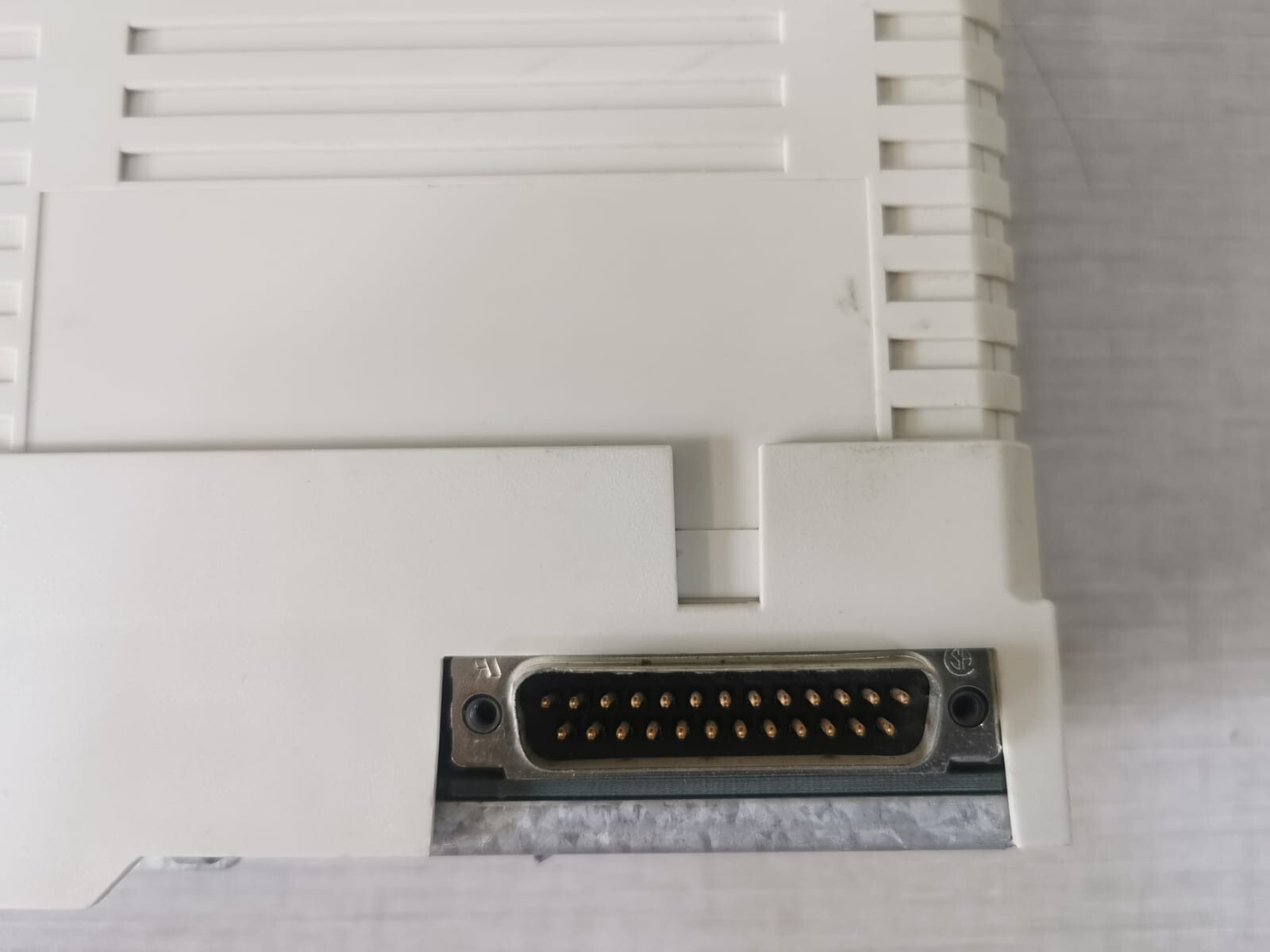ABB HAO805 ABB HART Analog Output Module, 8-CH, HART HAO805 + ITU805 HART MOUNTING BASE 10