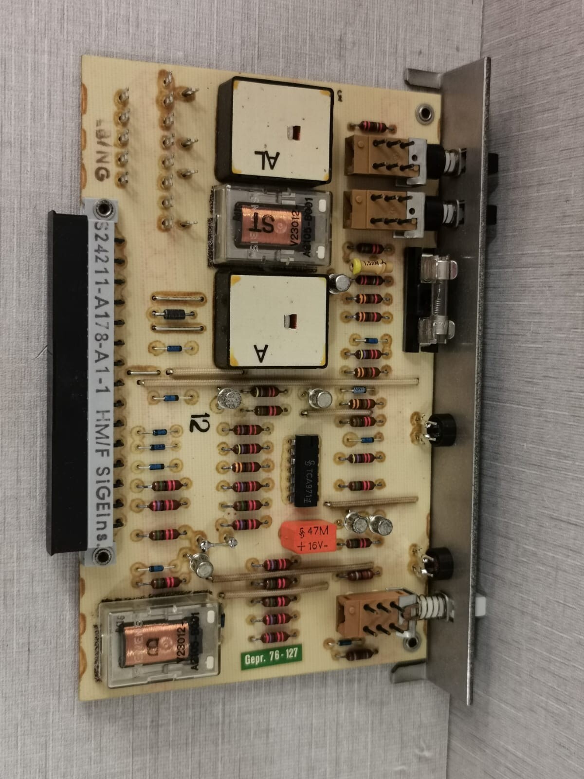 Siemens S24211-A178-A1-1 SIEMENS S24211-A178-A1-1 LB /11G HM/F SIG EINSCHUB BOARD 8