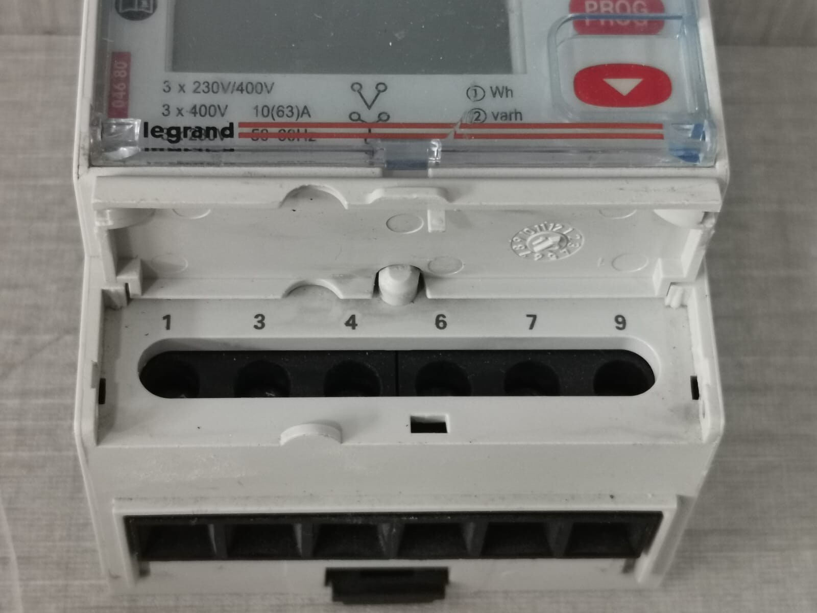 Legrand 8-DIGITS Legrand 046 80 LCD Digital Power Meter, 8-Digits, 3 Phase 7