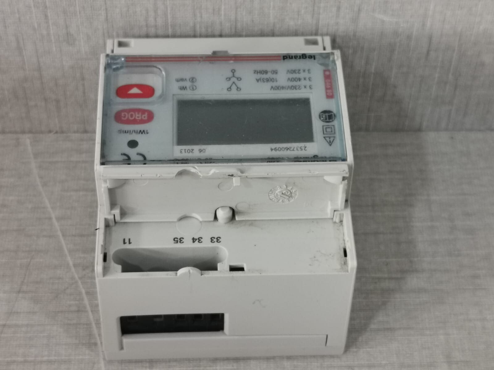 Legrand 8-DIGITS Legrand 046 80 LCD Digital Power Meter, 8-Digits, 3 Phase 8