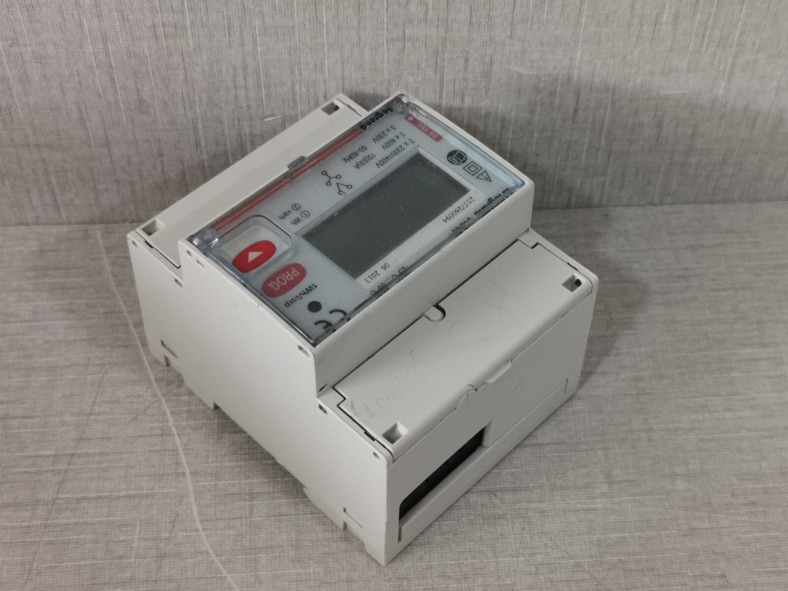 Legrand 8-DIGITS Legrand 046 80 LCD Digital Power Meter, 8-Digits, 3 Phase 9