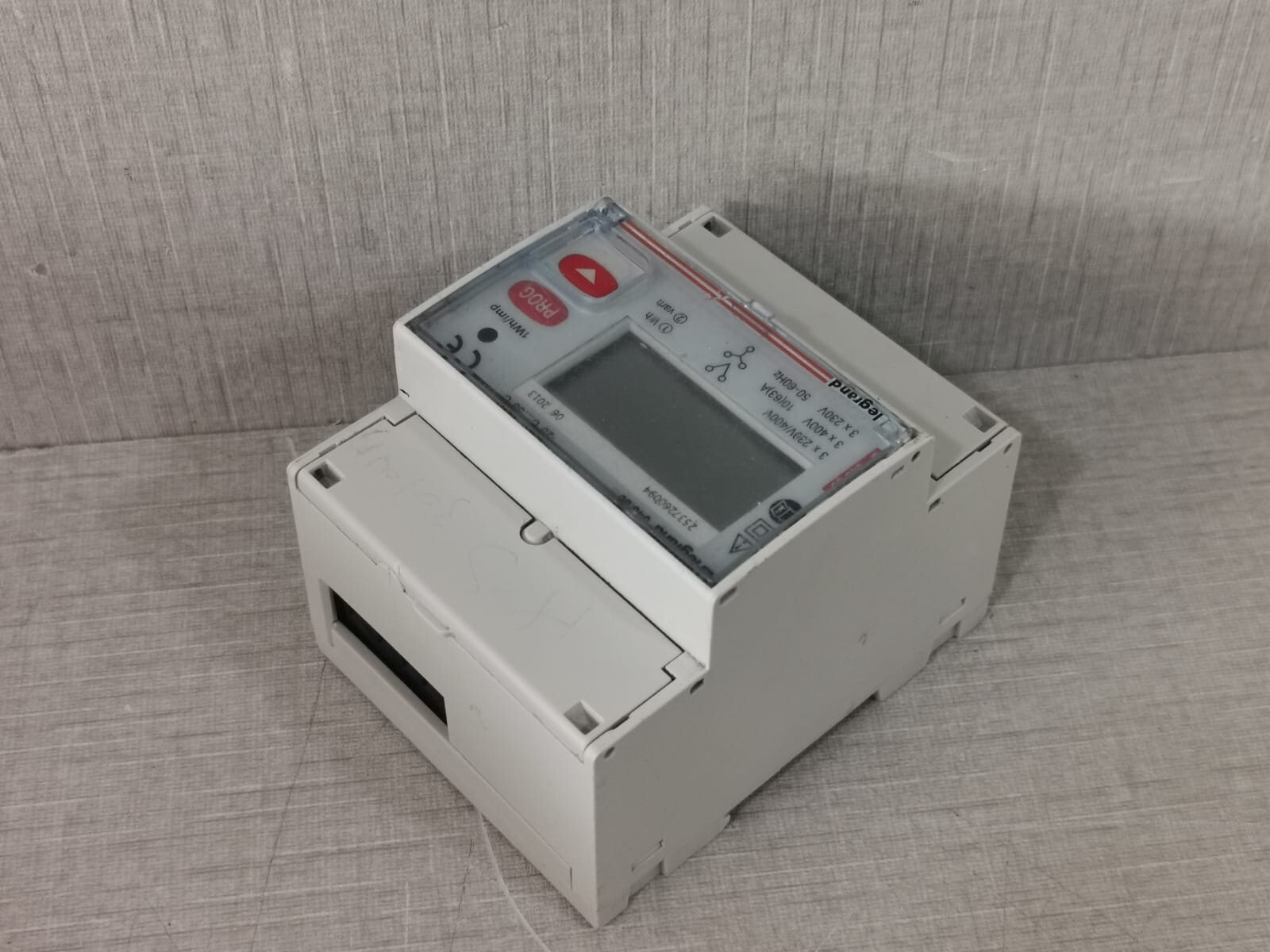 Legrand 8-DIGITS Legrand 046 80 LCD Digital Power Meter, 8-Digits, 3 Phase 10