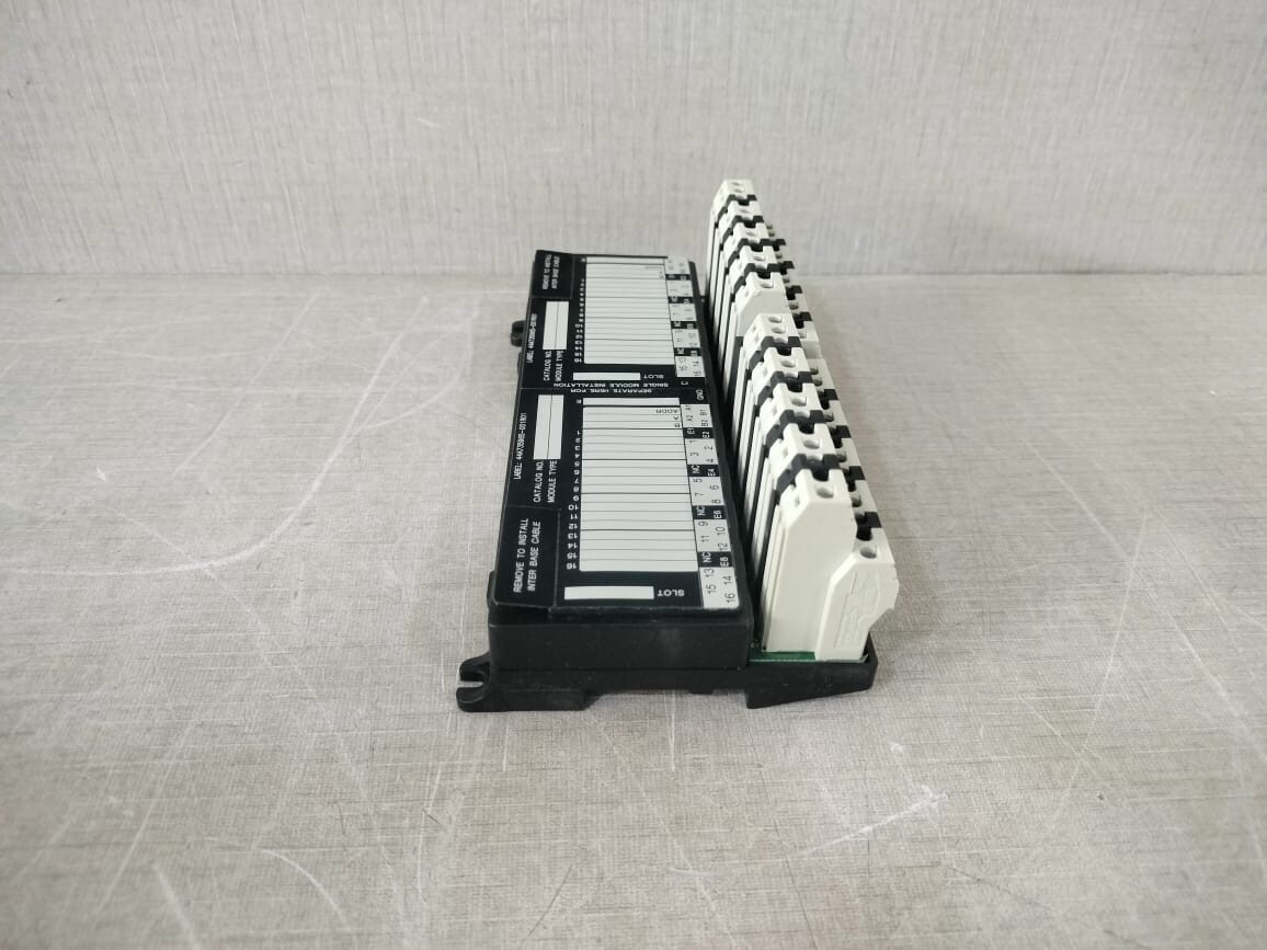 GE IC670CHS002E GE FANUC IC670CHS002E I/O BASE 2 TIER BOX TERMINAL 9