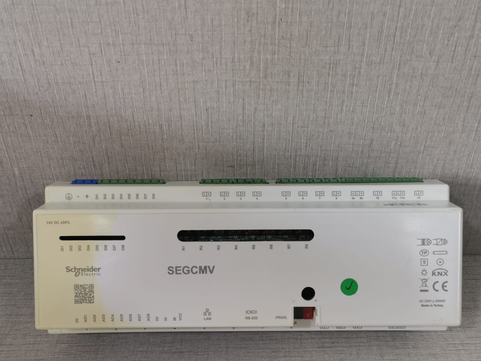 Schneider Electric CONTROL-WITH Schneider Electric SEGCMV Intelligent Motor Control-WITH DISCOLORATION/STAIN 2