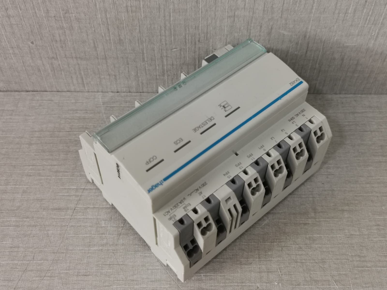 GE EK482 Gestionnaire d'Energie EK482 Hager 8
