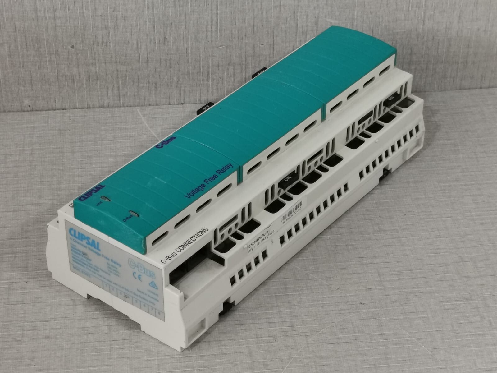 GE BUS-220 Clipsal 5504RV20P C-Bus 220-240V 4-Channel Voltage Free Relay (MFG 2006) 3