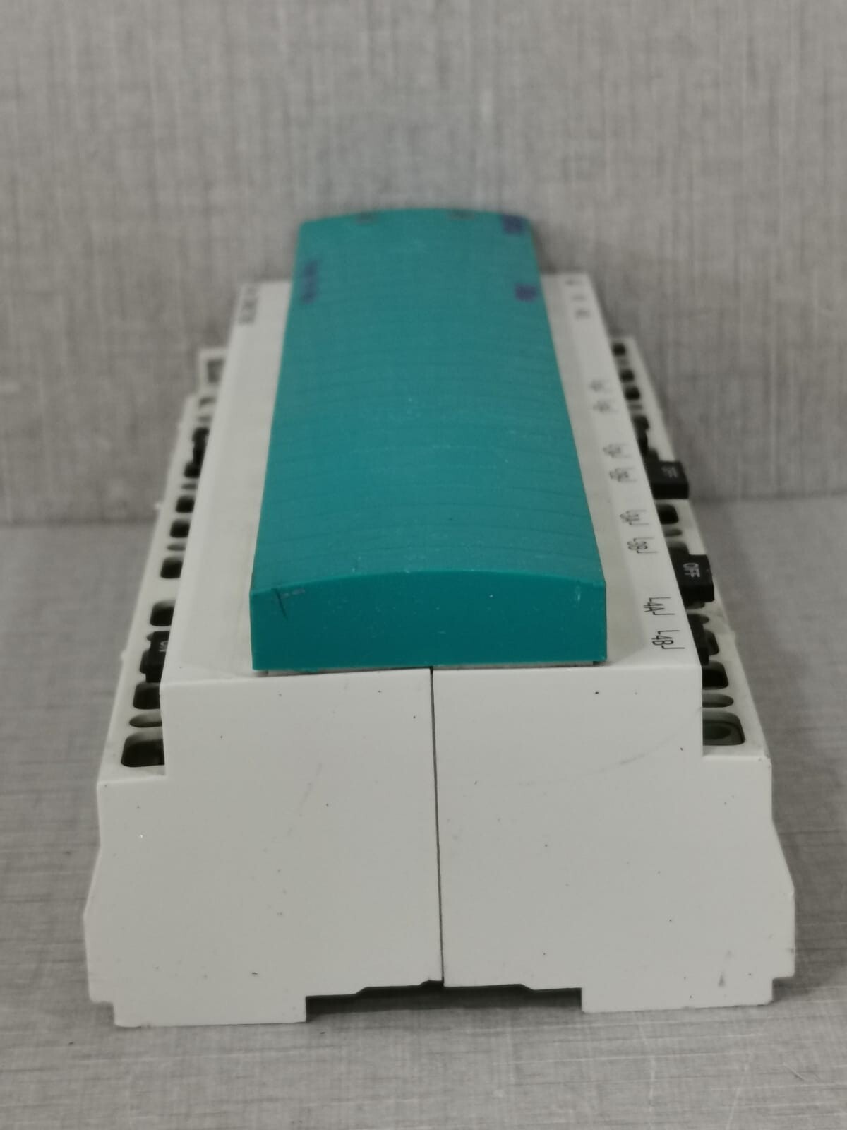 GE BUS-220 Clipsal 5504RV20P C-Bus 220-240V 4-Channel Voltage Free Relay (MFG 2006) 7