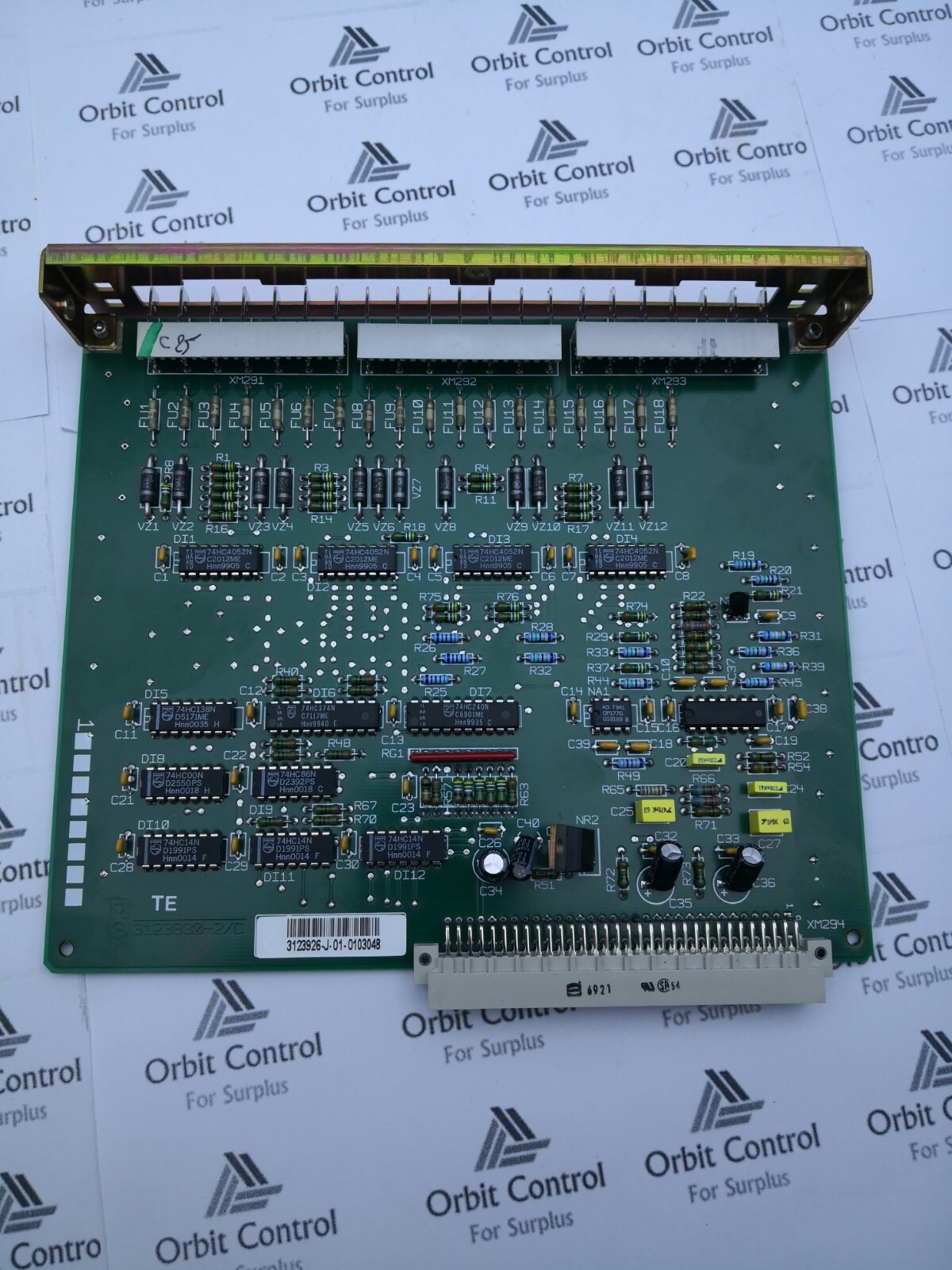 Schneider Electric 3123926-CARTE-INTERF.-CAPTEUR-DE-TEMP MERLIN GERIN - SONDE / 3123926 CARTE INTERF. CAPTEUR DE TEMP 2