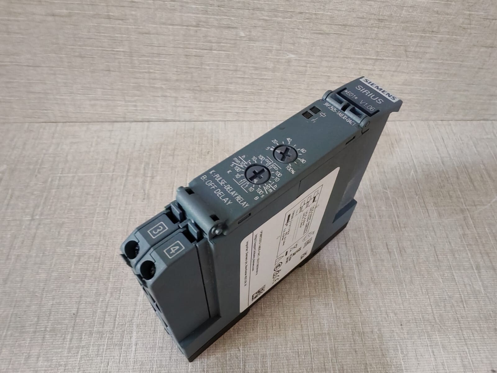 Siemens 3RP2505-1AB30-0AC1 SIEMENS 3RP2505-1AB30-0AC1 TIME RELAY 8