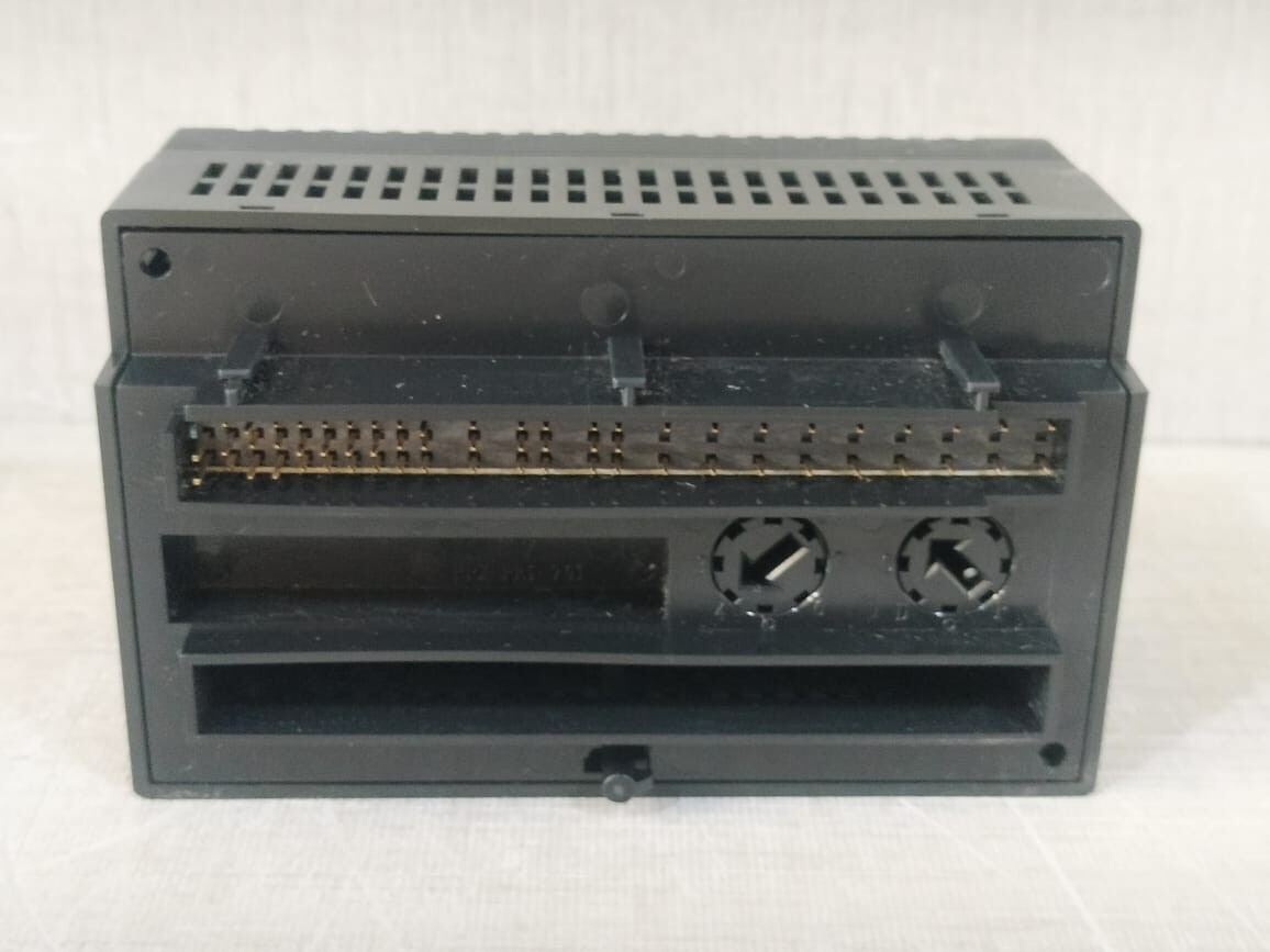 GE IC200MDL640J GE FANUC INTELIGENT IC200MDL640J INPUT 24V DC POS/NEG LOGIC 16 7