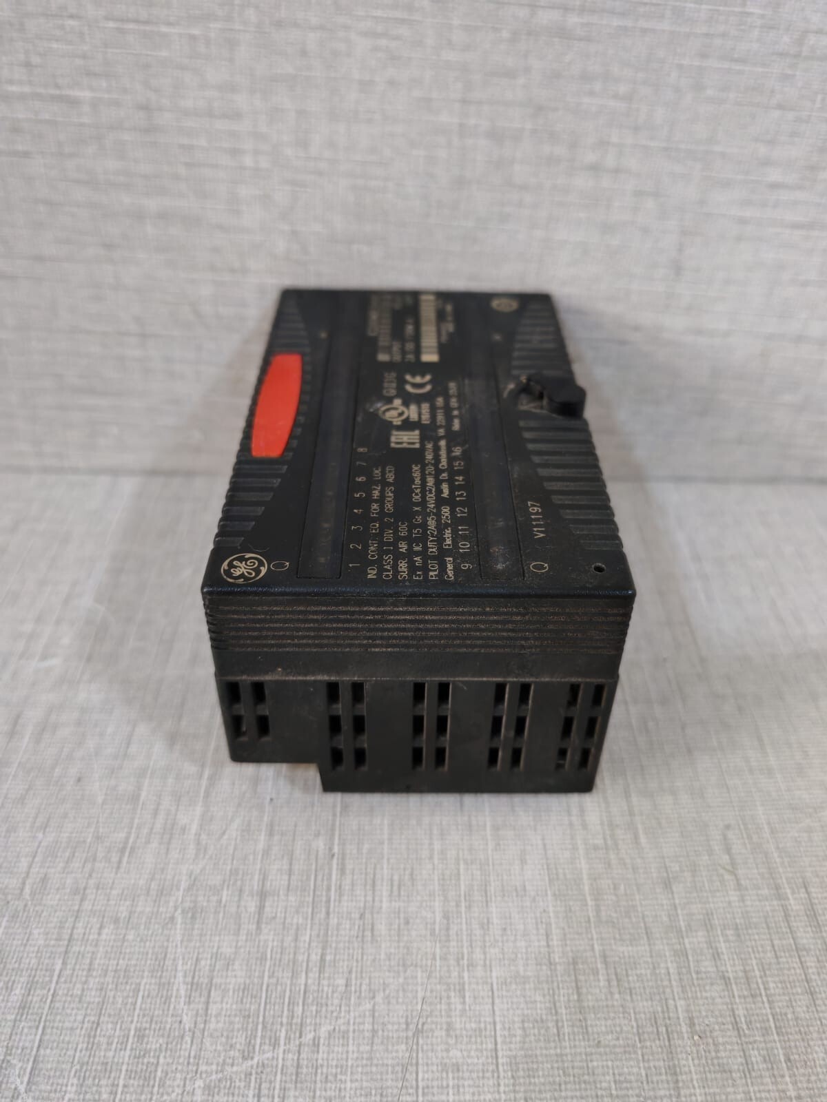 GE IC200MDL940K GE Fanuc IC200MDL940K Output Relay 7
