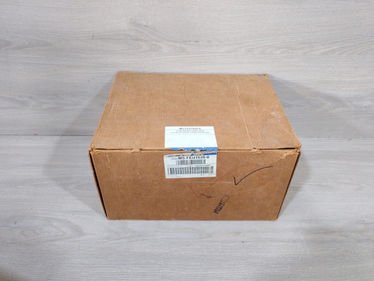 Johnson Controls FEU1620-0 Johnson Controls MS-FEU1620-0 with Integral Display and Mounting Base 5