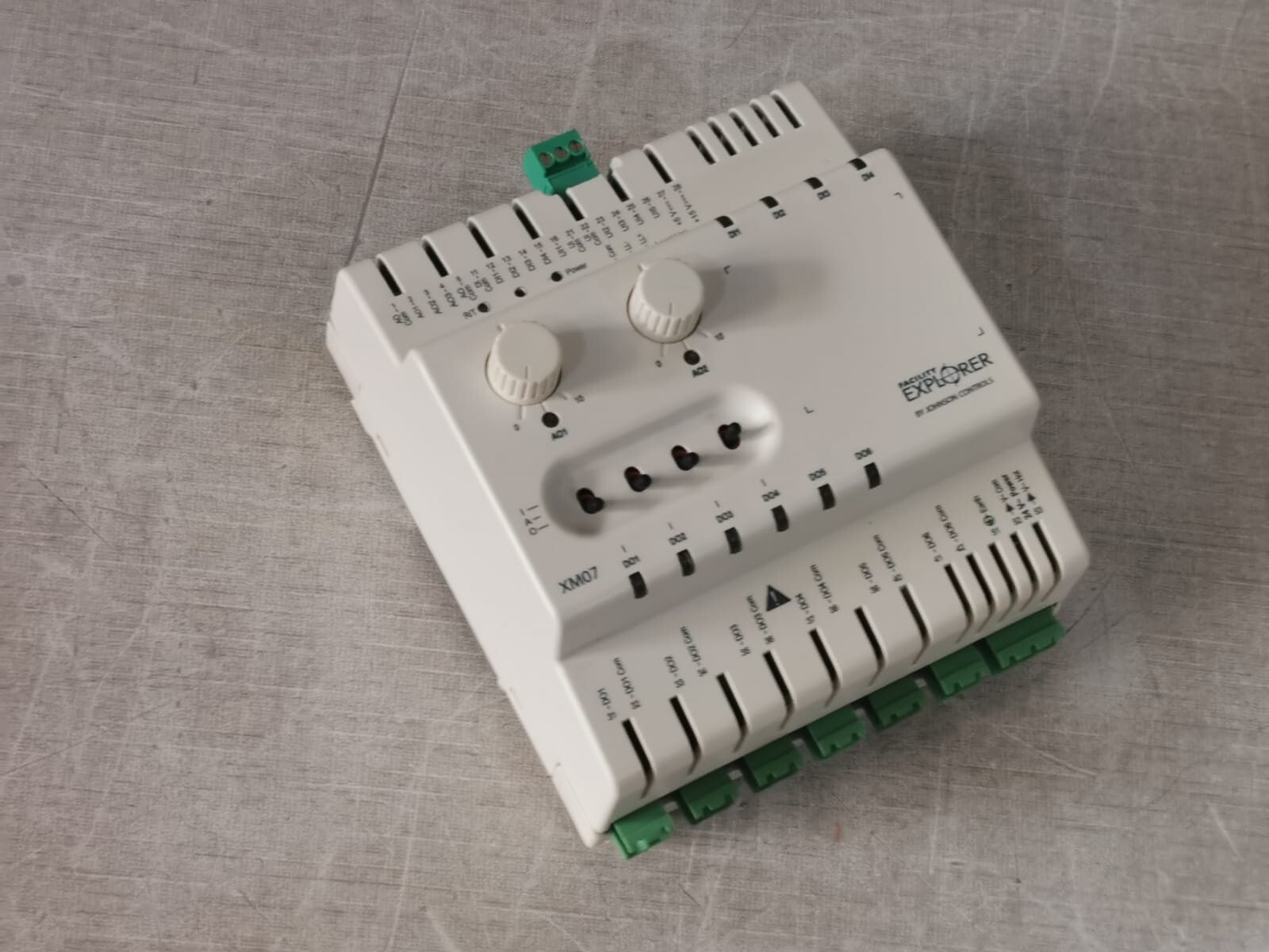 Johnson Controls XM07X51-000C XM07 Johnson Controls Facility Explorer LP-XM07X51-000C Field Controller 6