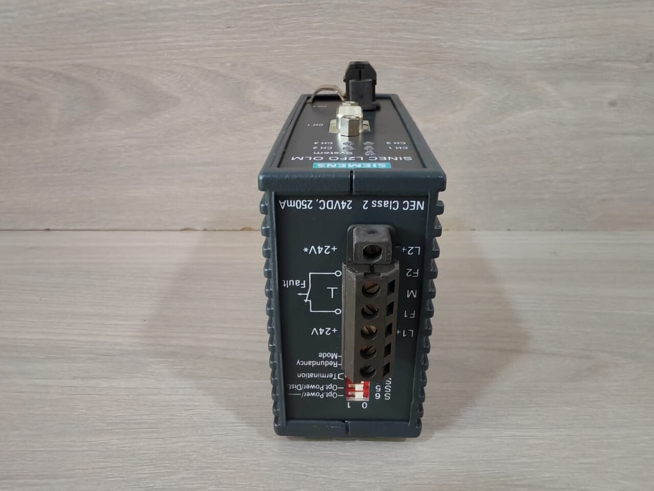 Siemens 6GK1502-3AB10 SIEMENS 6GK1502-3AB10 SINEC L2F0 0LM/S3 7