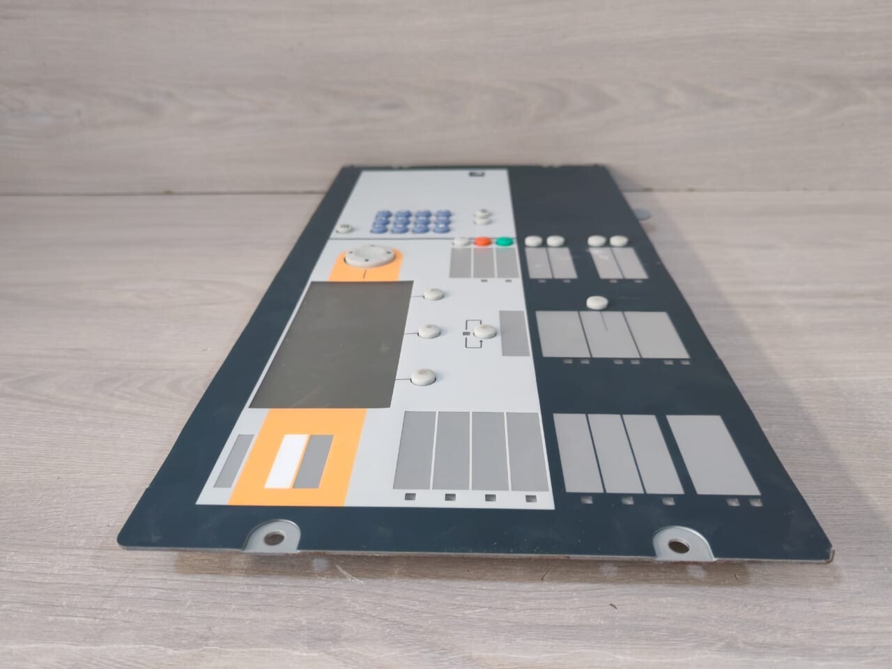 Siemens FCM7201-Z3 SIEMENS FCM7201-Z3 FIRE CONTROL PANEL A5Q00018923-R-WITH DAMAGED 9