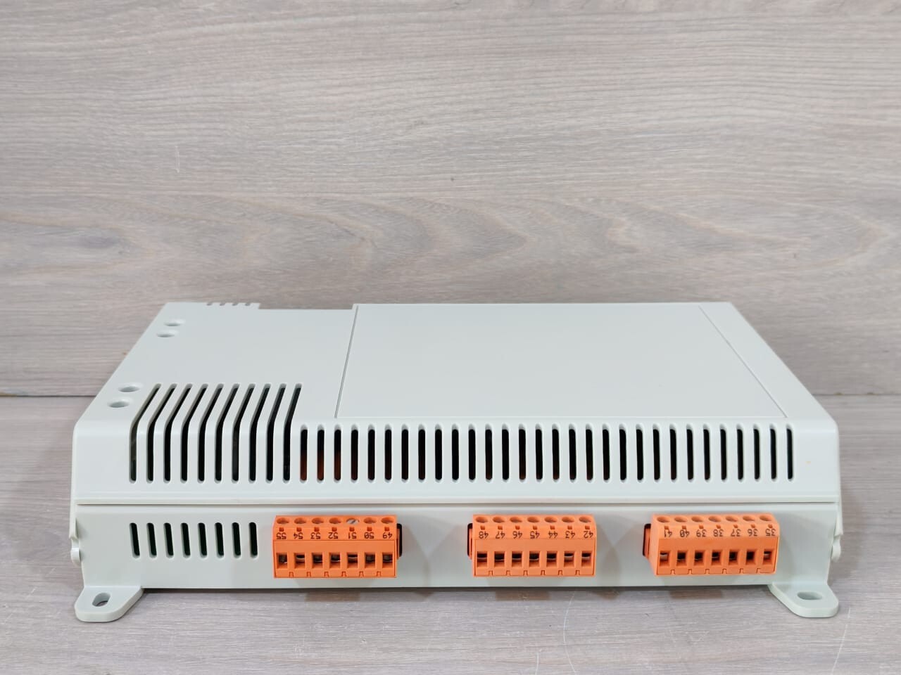 Honeywell XF40A1 HONEYWELL XF40A1 -8AI/4 AO/14 DI/ 12 DO 6