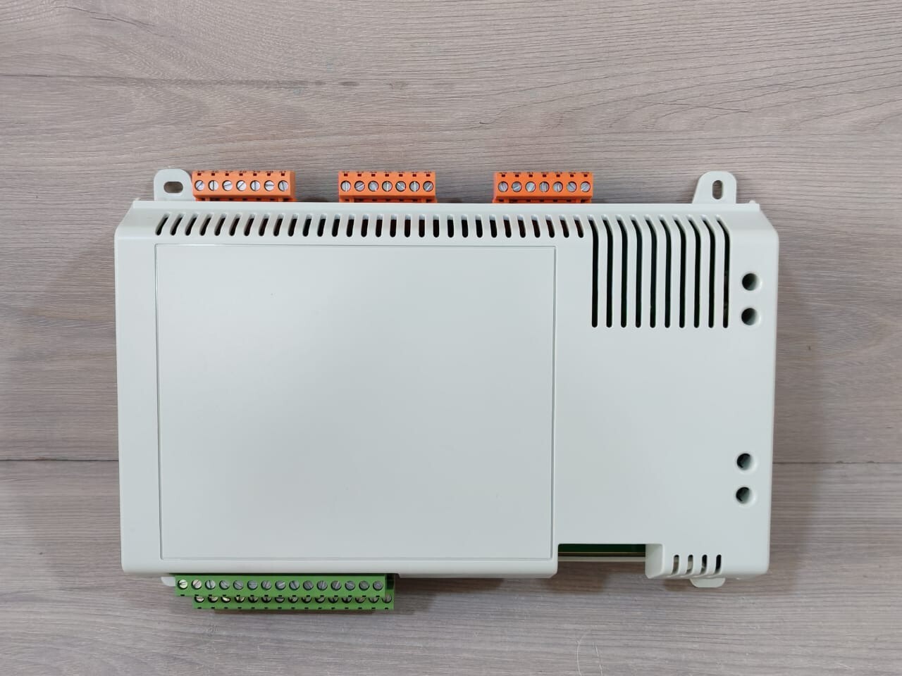 HONEYWELL XF40A1 -8AI/4 AO/14 DI/ 12 DO