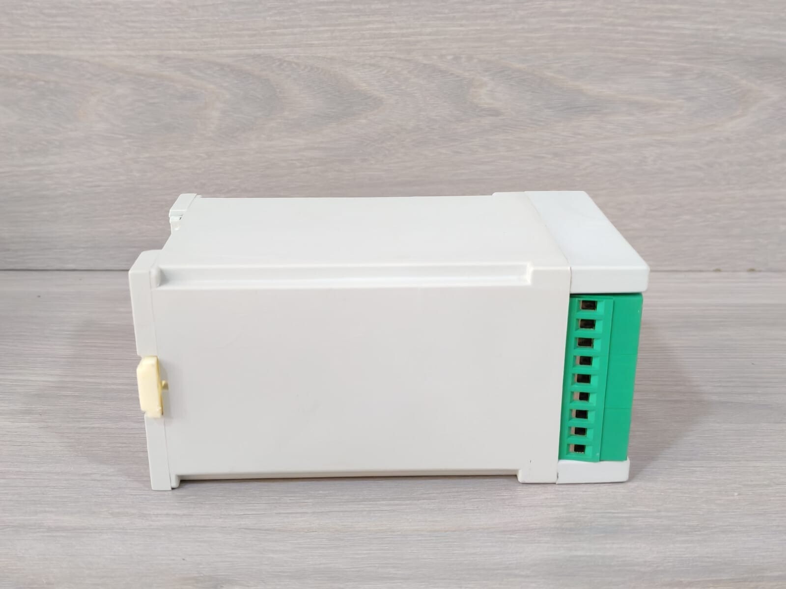 UNKNOWN S.A.EL S.A.EL Power Factor Transducer TCA/D 110 VAC 8