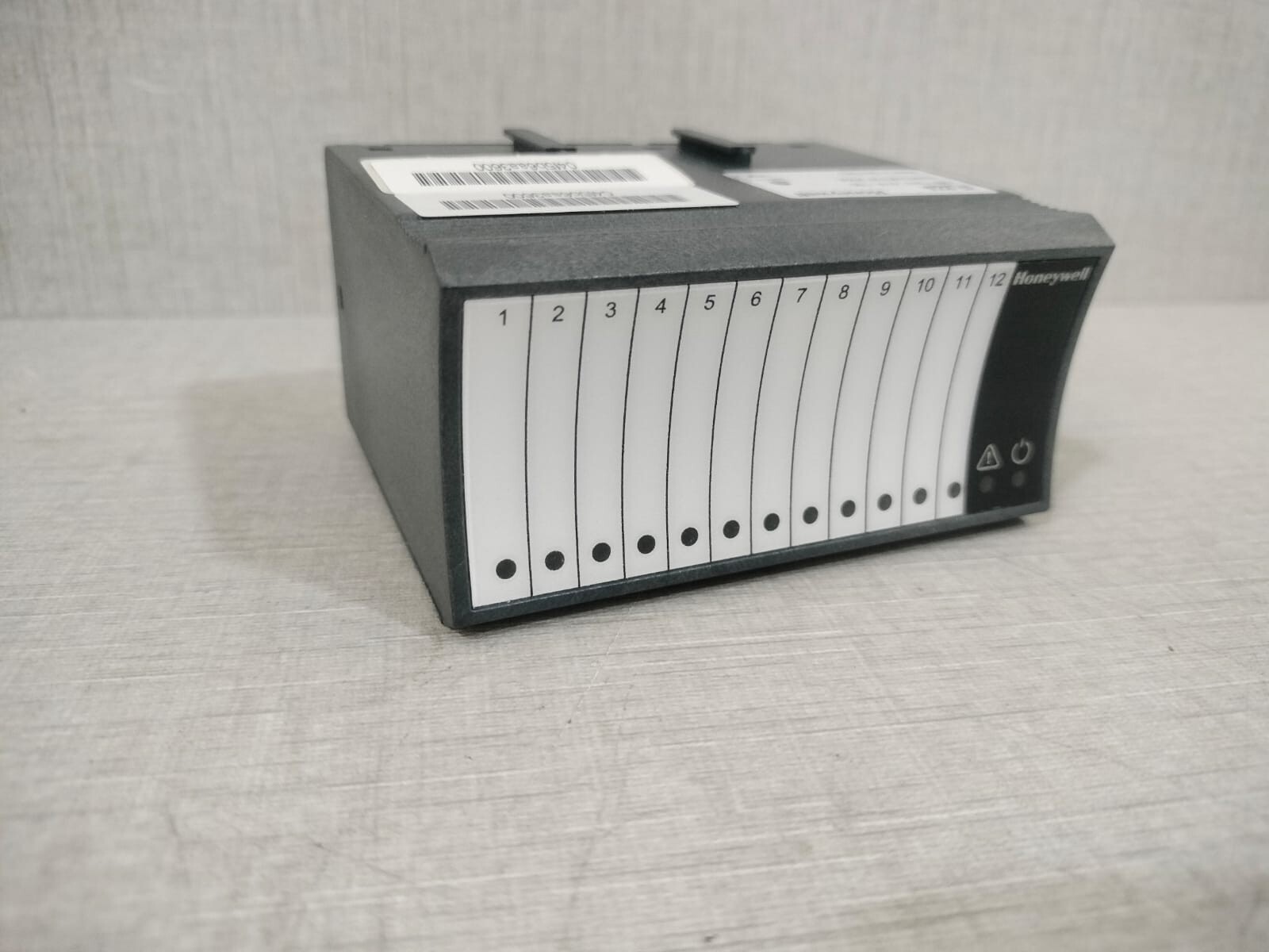 Honeywell XFL823A Honeywell XFL823A Distributed I/O 12 Digital Input Module W/ FILTHY & 4