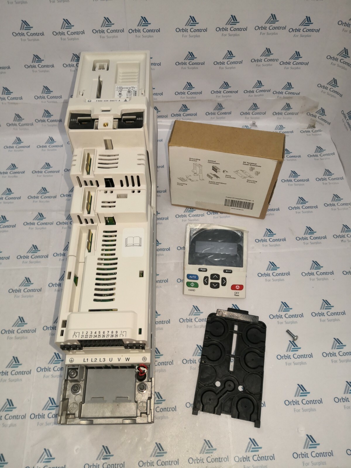 Emerson F300-034 Emerson Powerdrive F300 Frequency controllers / F300-034 00077 A / 3.0 K.W 2