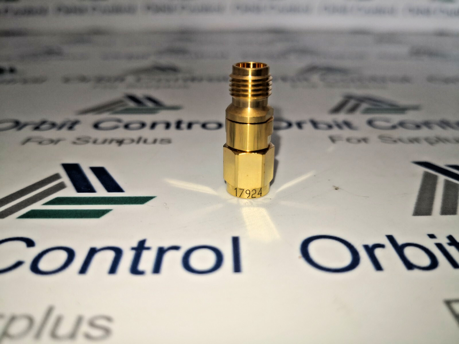Agilent 11901D-FG 11901D-FG / 11901D Agilent Adapter, 2.4 mm ( f ) to 3.5mm ( m ),DC to 26.5 GHz 4