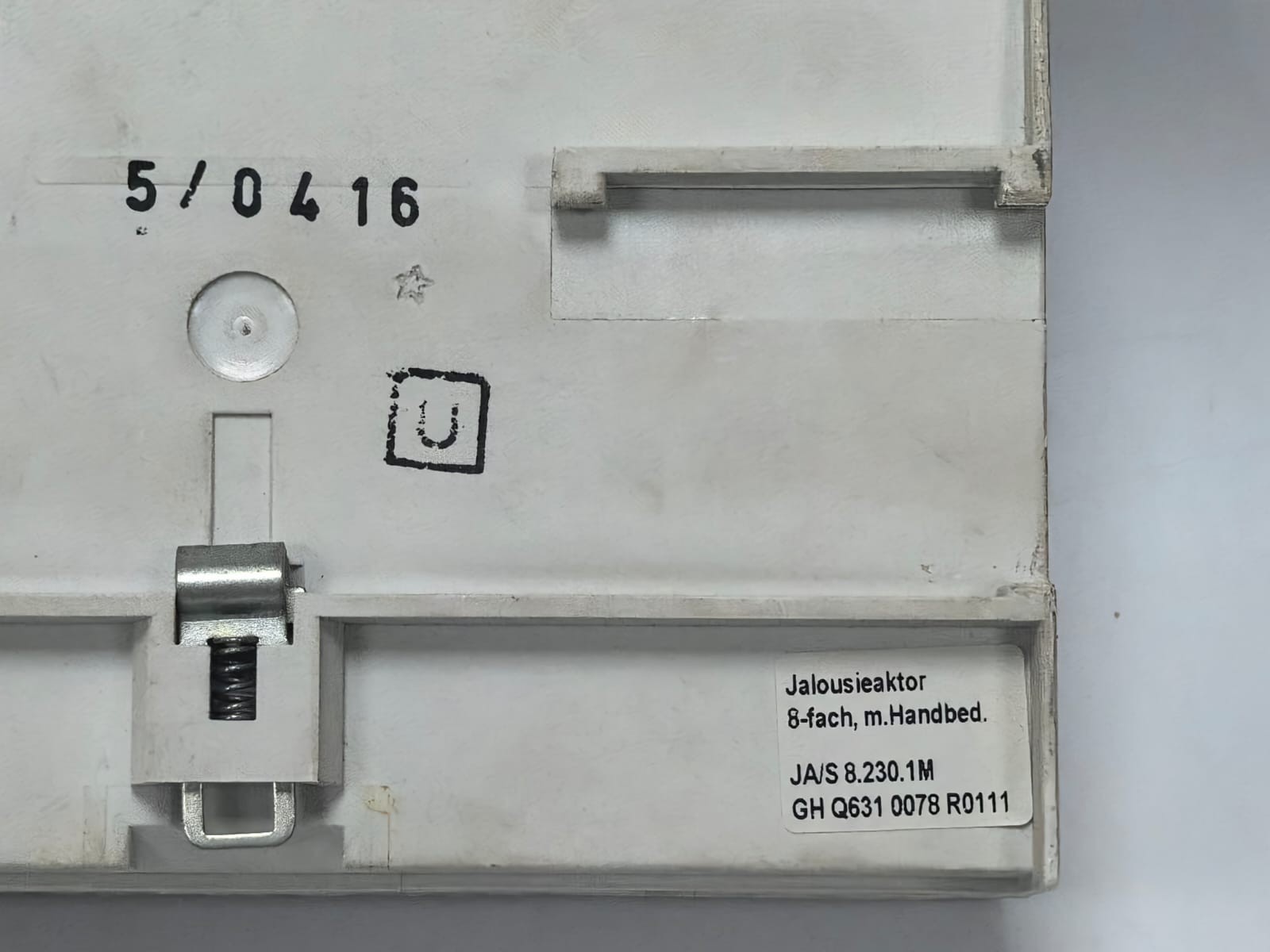 ABB FOLD-230 ABB JA/S 8.230.1M SHUTTER ACTUATOR MAN.,8 FOLD,230 VAC,MDRC 5