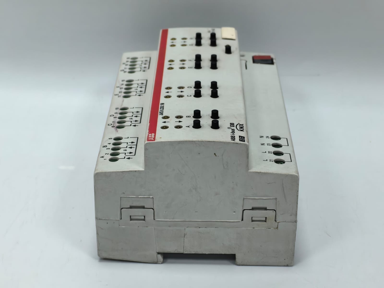 ABB FOLD-230 ABB JA/S 8.230.1M SHUTTER ACTUATOR MAN.,8 FOLD,230 VAC,MDRC 7
