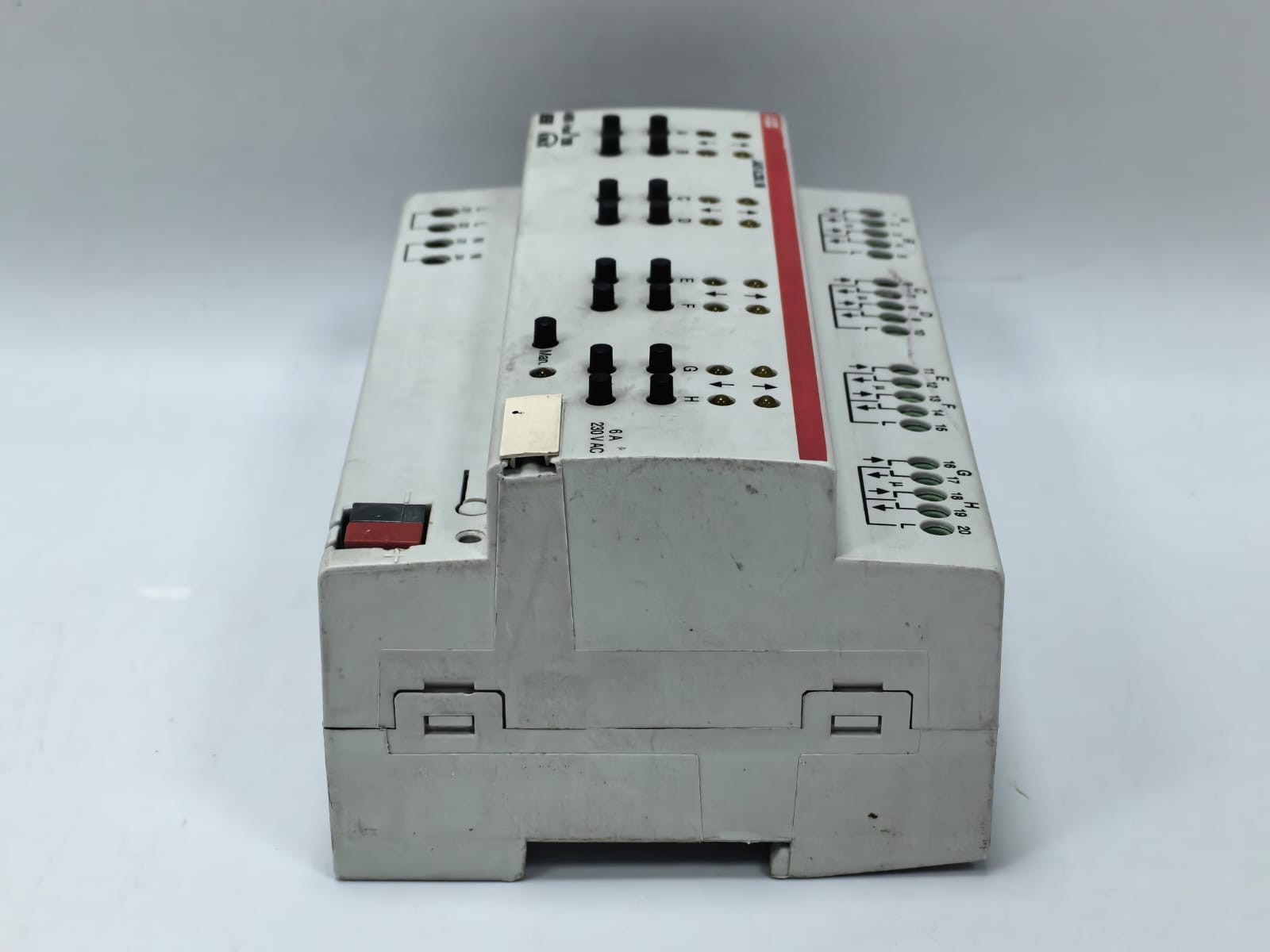 ABB FOLD-230 ABB JA/S 8.230.1M SHUTTER ACTUATOR MAN.,8 FOLD,230 VAC,MDRC 8