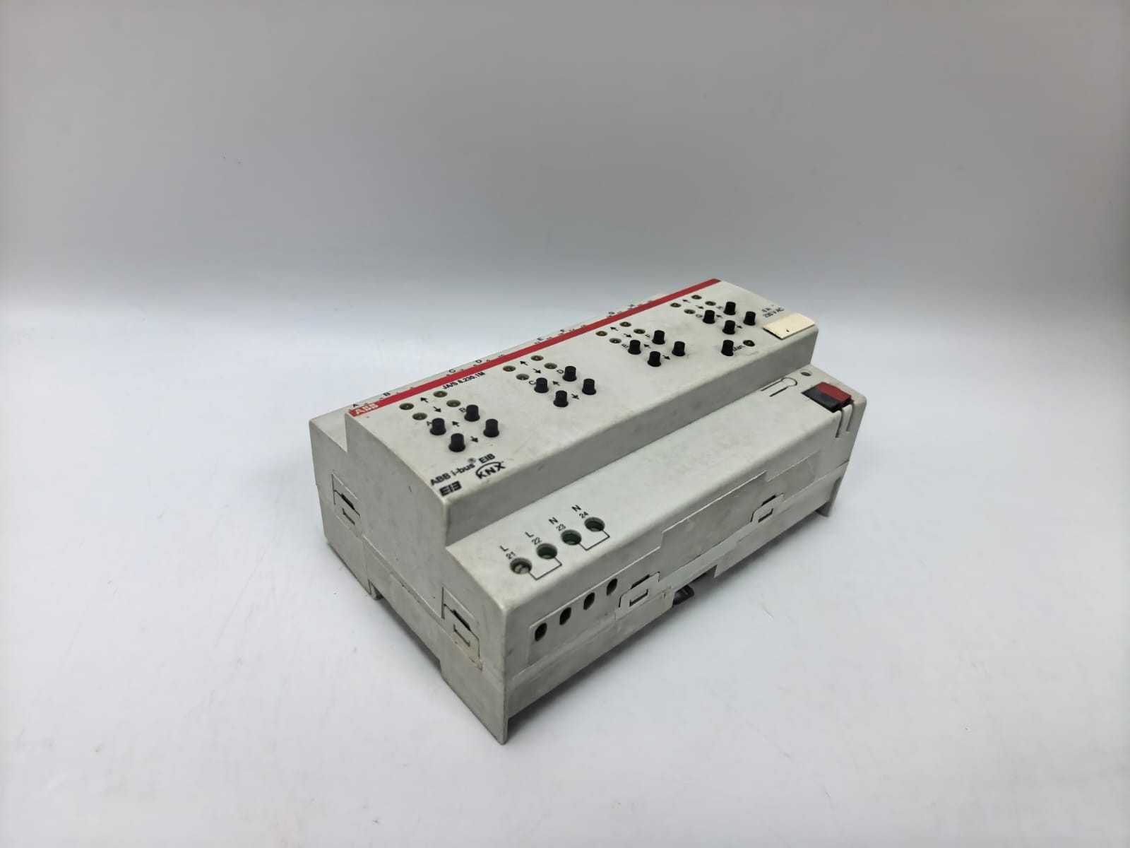 ABB FOLD-230 ABB JA/S 8.230.1M SHUTTER ACTUATOR MAN.,8 FOLD,230 VAC,MDRC 10