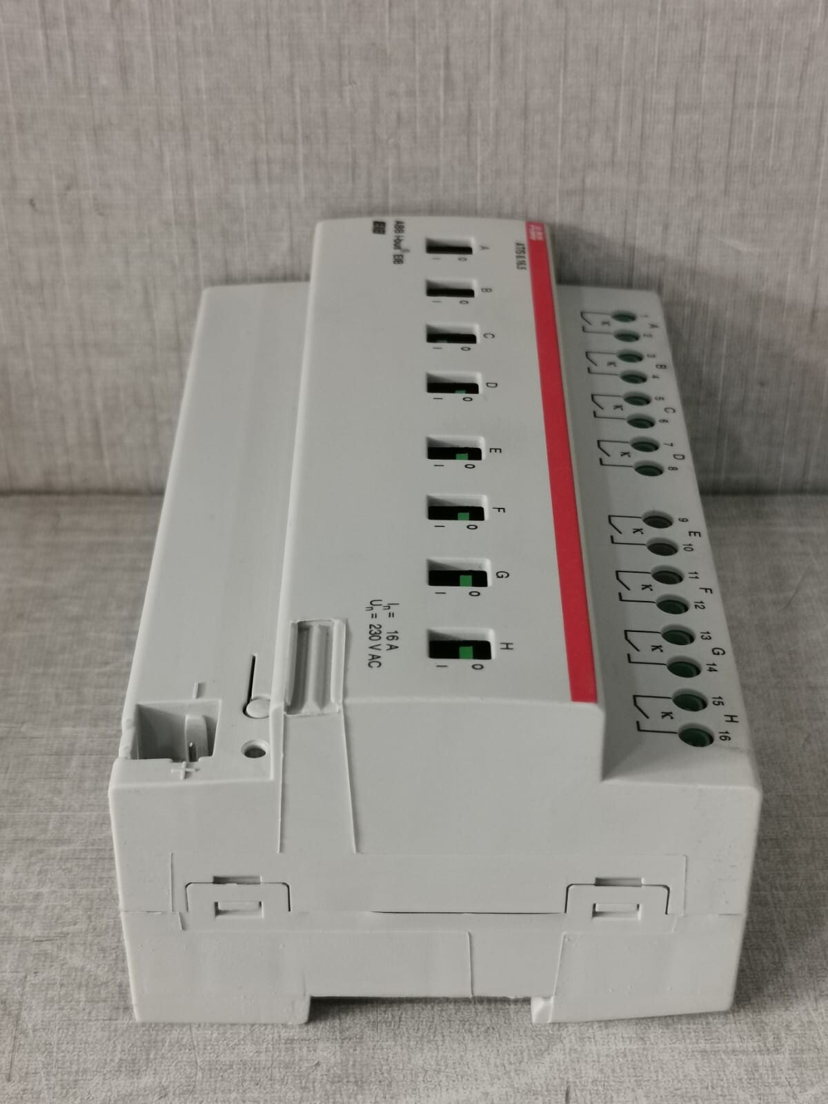ABB GHQ-631-0047 ABB EIB AT/S 8.16.5 Switching Actuator GHQ 631 0047 R0111 6