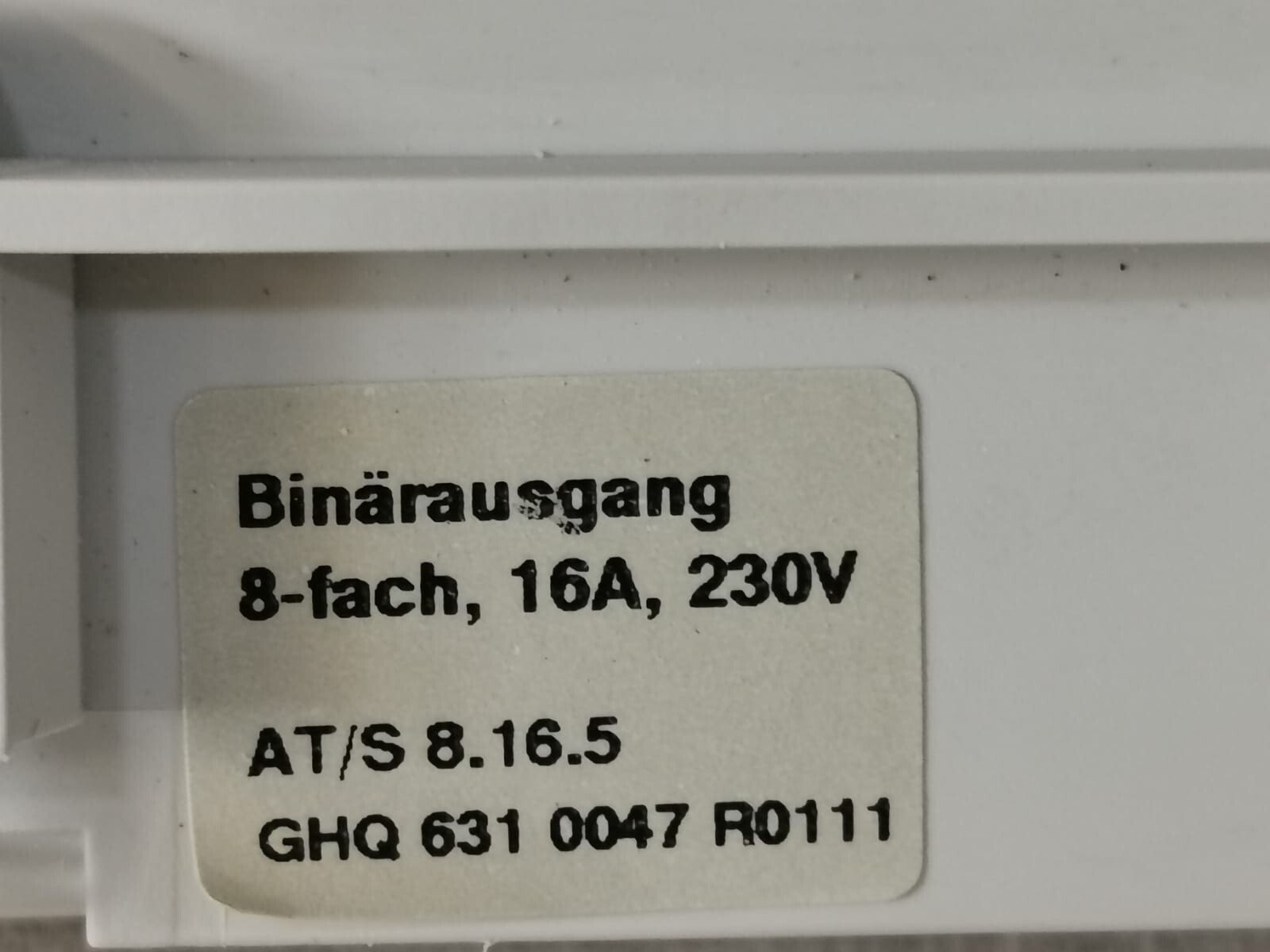 ABB GHQ-631-0047 ABB EIB AT/S 8.16.5 Switching Actuator GHQ 631 0047 R0111 10