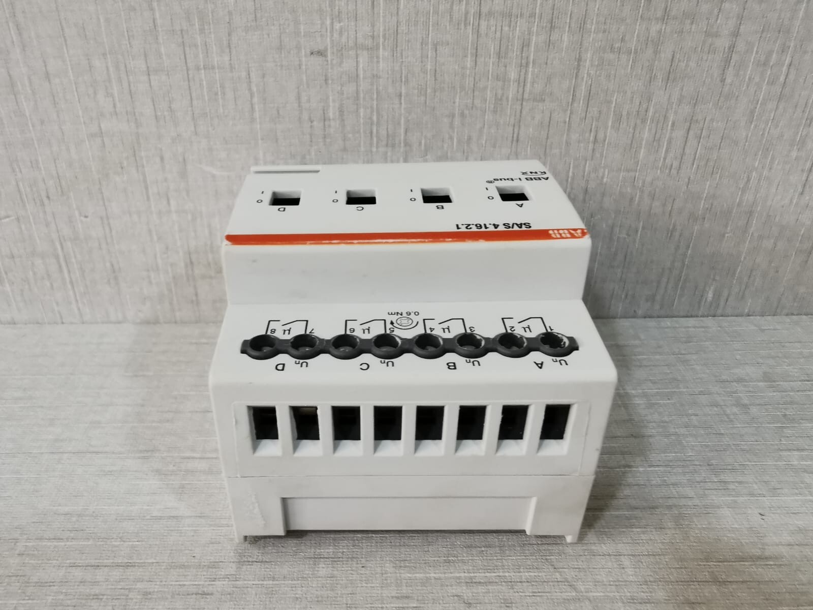 ABB SA/S4.16.2.1 ABB 2CDG110160R0011 / ABB Switch Actuator SA/S4.16.2.1 6