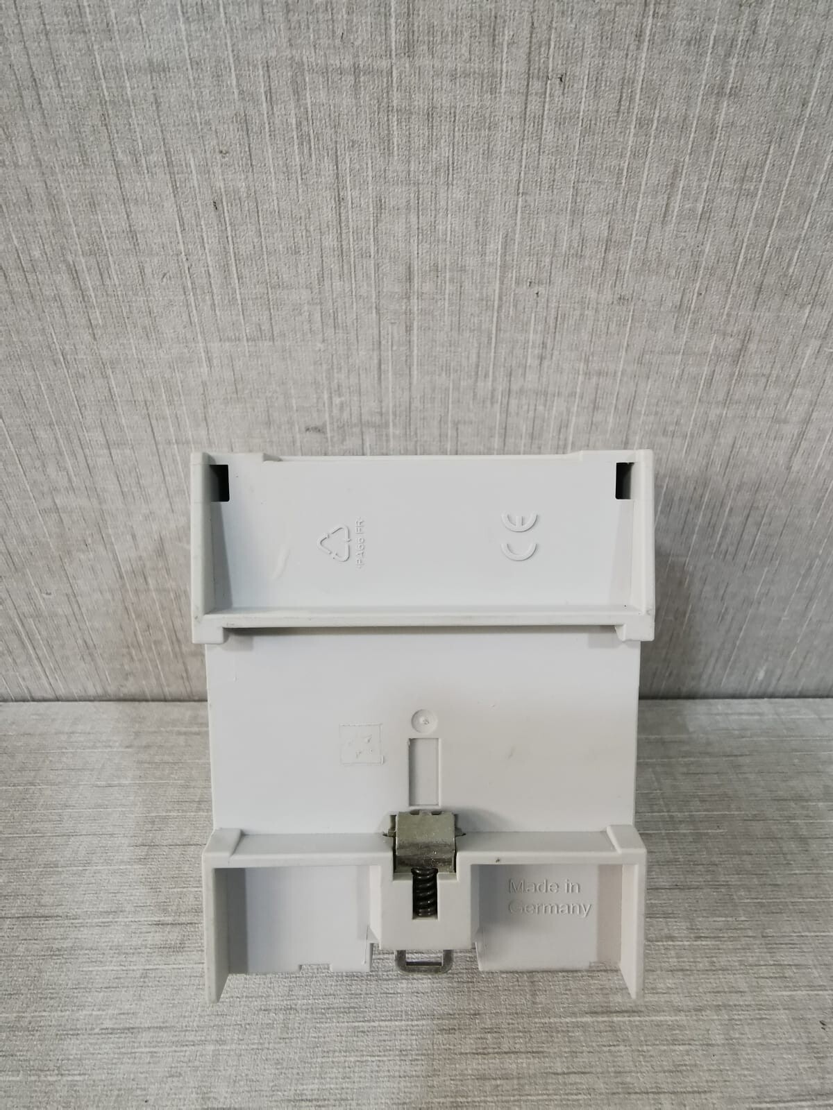 ABB SA/S4.16.2.1 ABB 2CDG110160R0011 / ABB Switch Actuator SA/S4.16.2.1 10