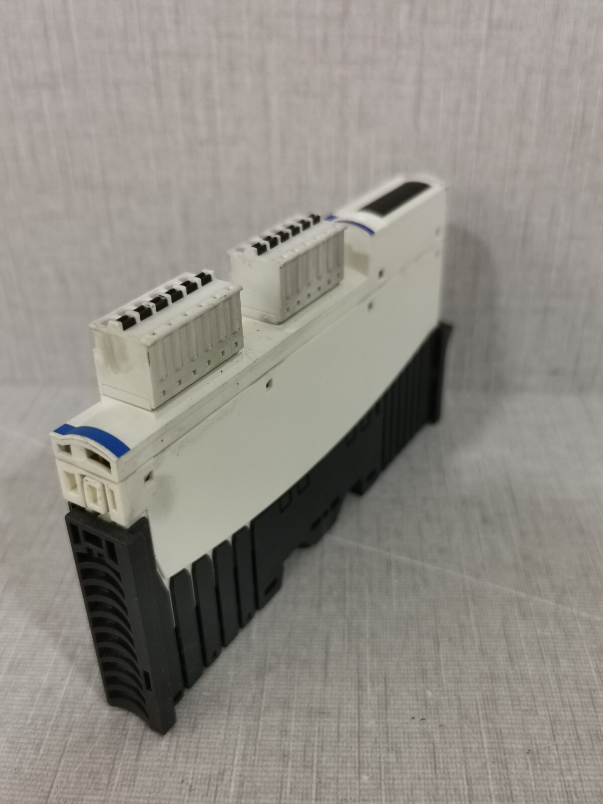 Telemecanique STBDDO3605 PCS Telemecanique Advantys STBDDO3605 Relay W/ Advantys STB XBA 1000 BASE 6