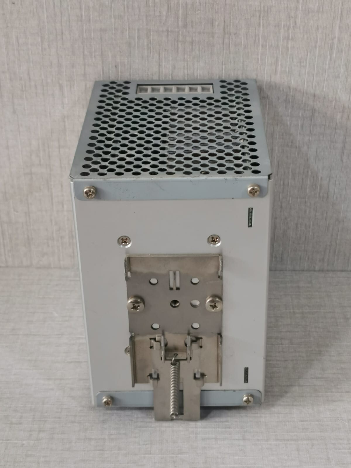 ABB CP-E ABB Switchmode power supply CP-E 24/10.0 1SVR427035R0000 24VDC 9